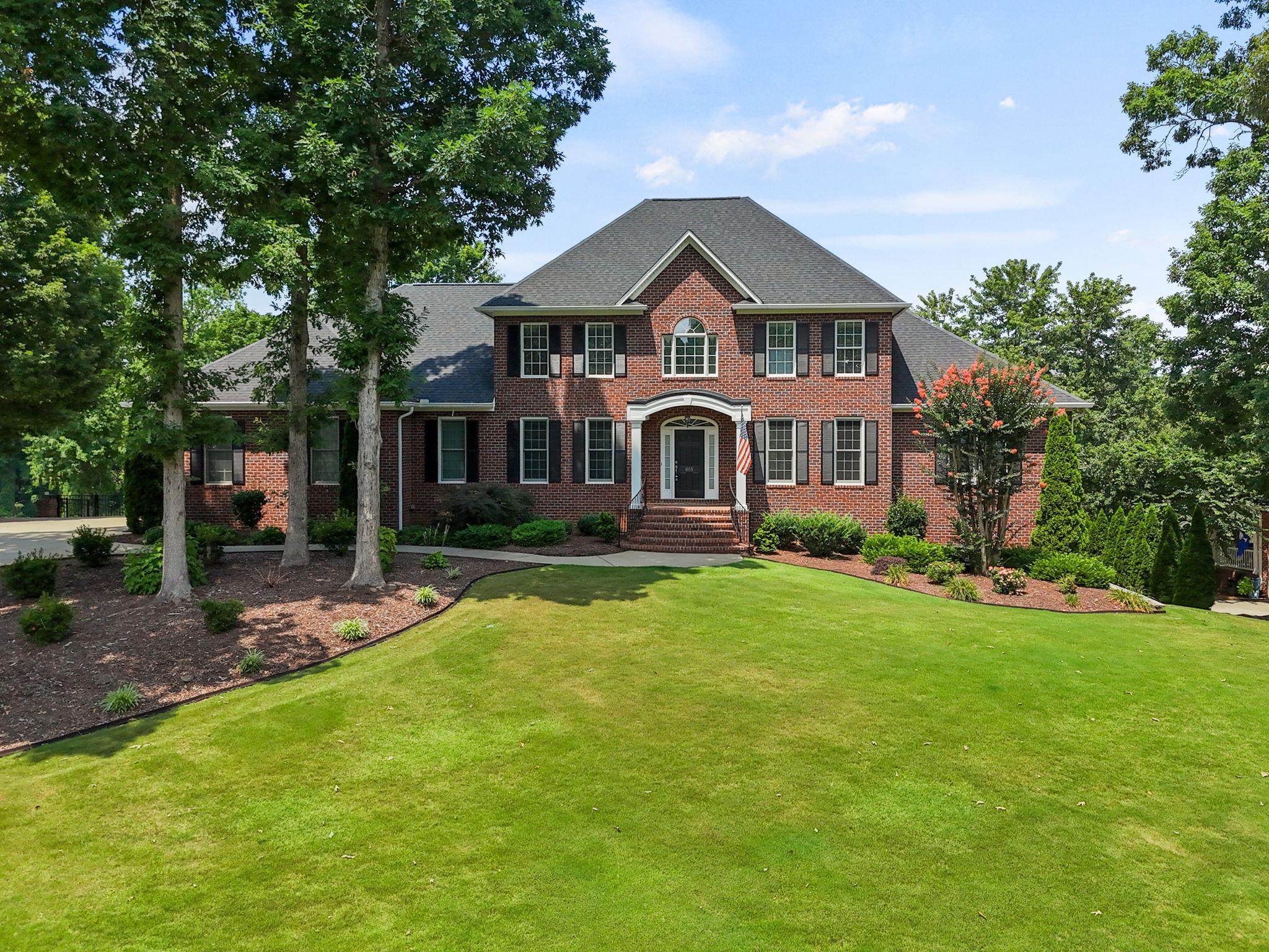 865 E Heathland Drive — photo