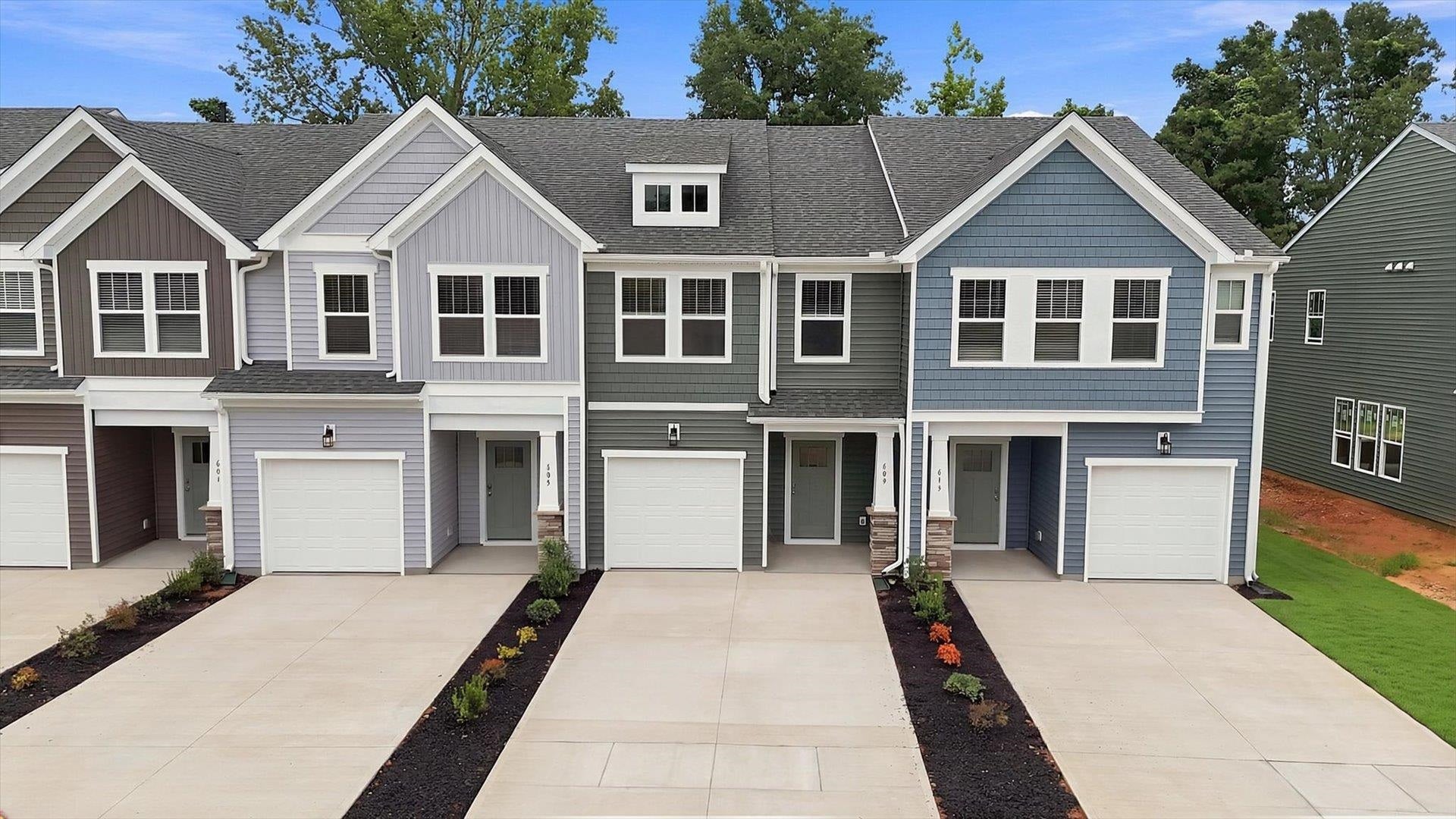 609 E Norvell Court — photo