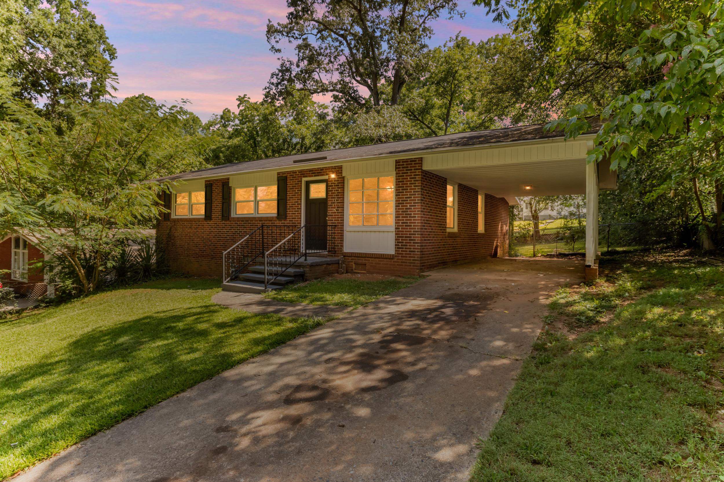 202 Lakeview Drive — photo
