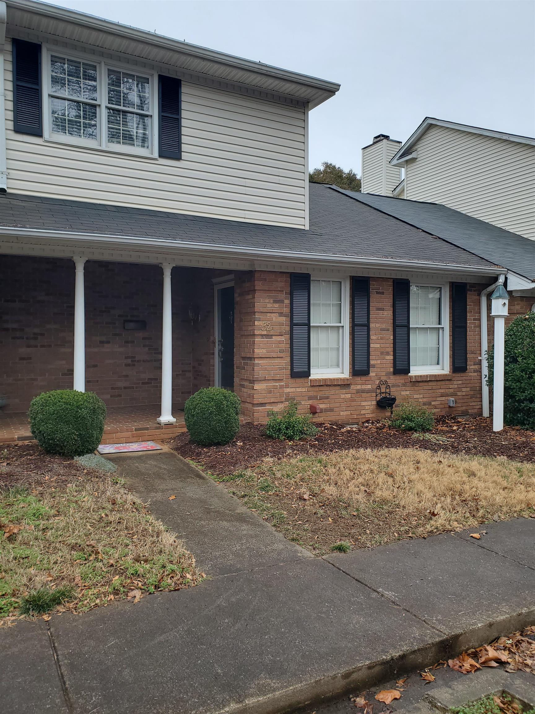 52 Somersett Drive — photo