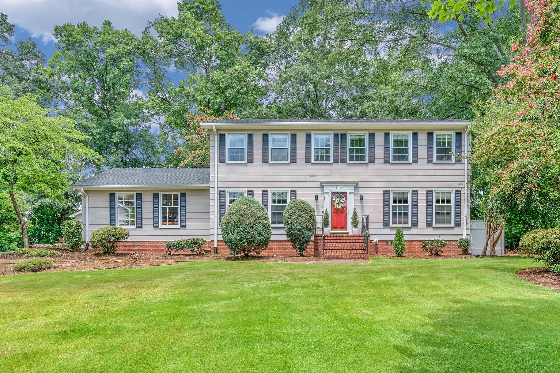 210 Heathwood Drive — photo