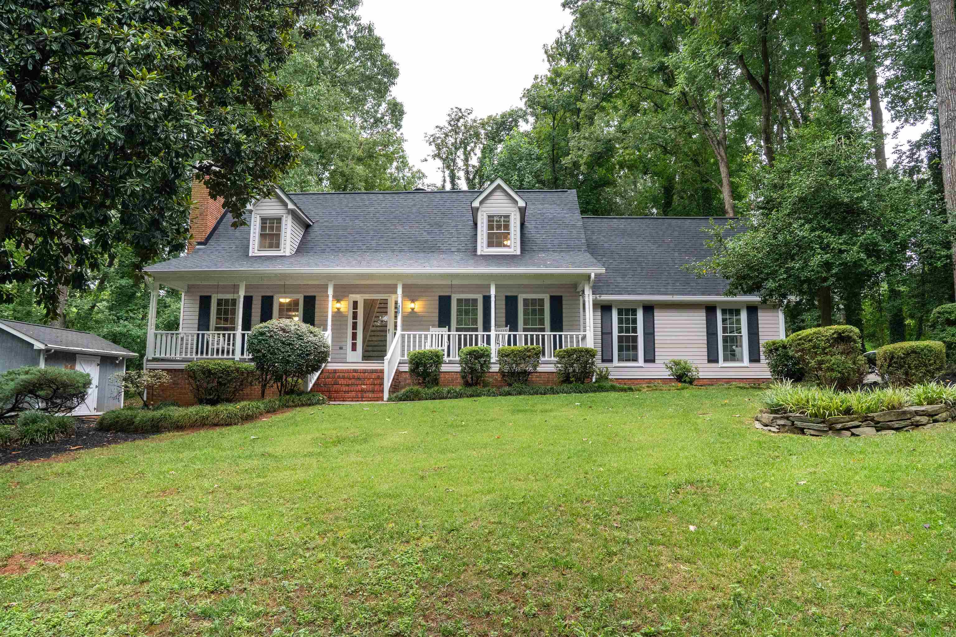 904 Sussex Court — photo