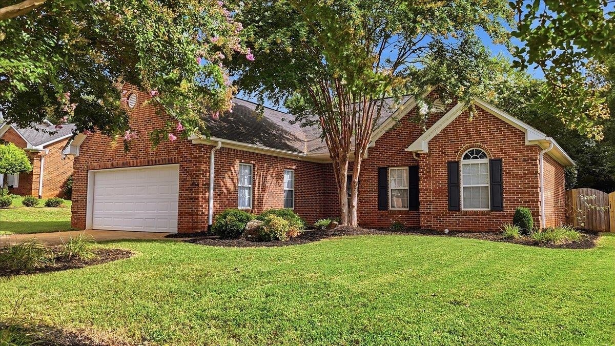529 Fox Hurst Court — photo