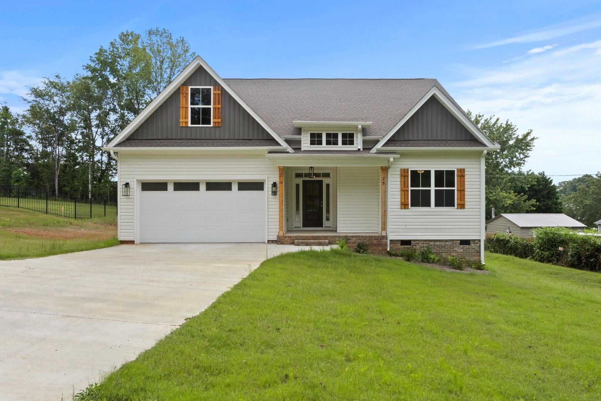 25 Greenbriar Lane — photo