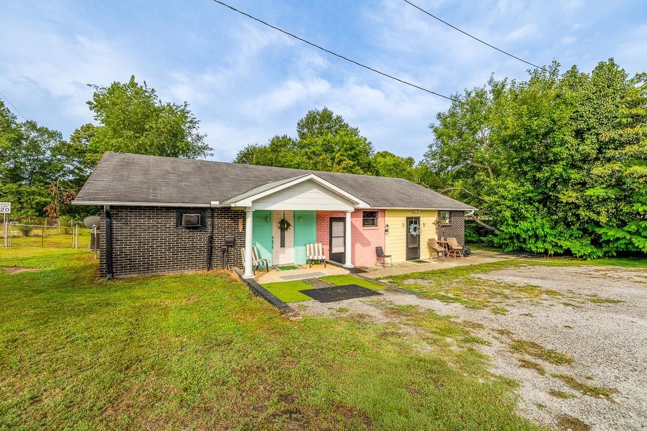 1501 B Boiling Springs Road — photo