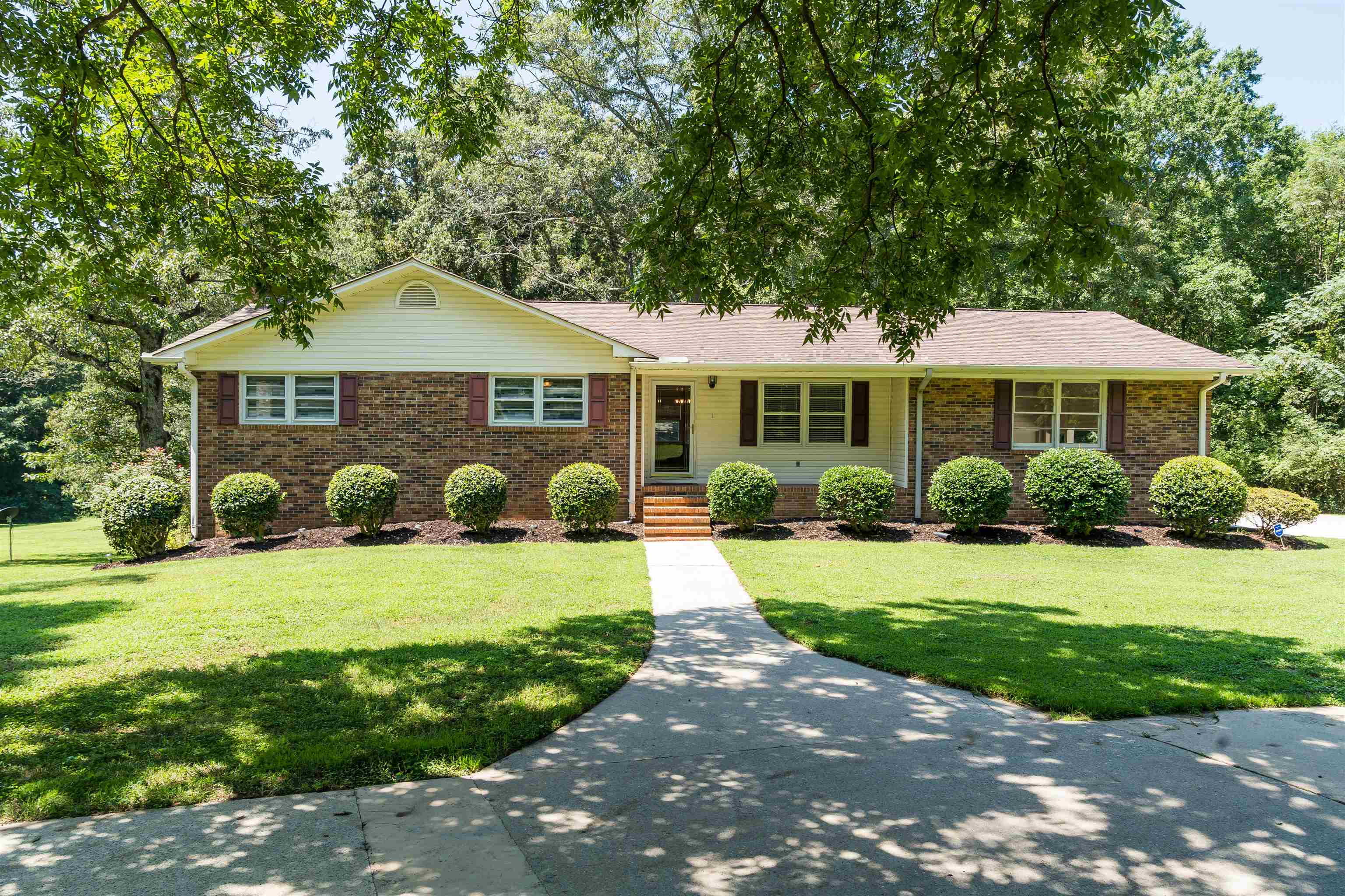 151 Hillandale Ln Lane — photo