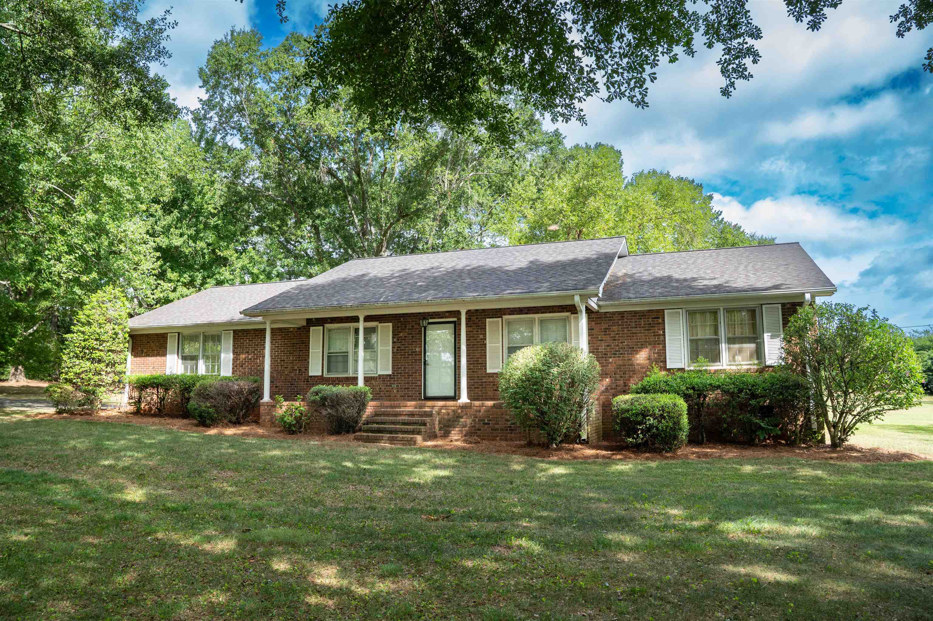 551 Riveroak Road — photo