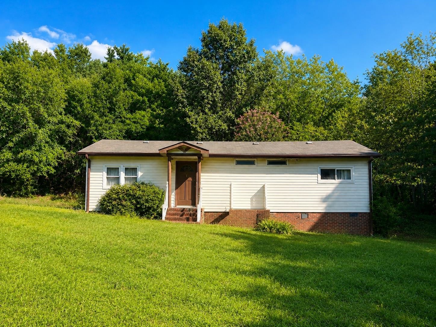 370 Fagan Drive — photo