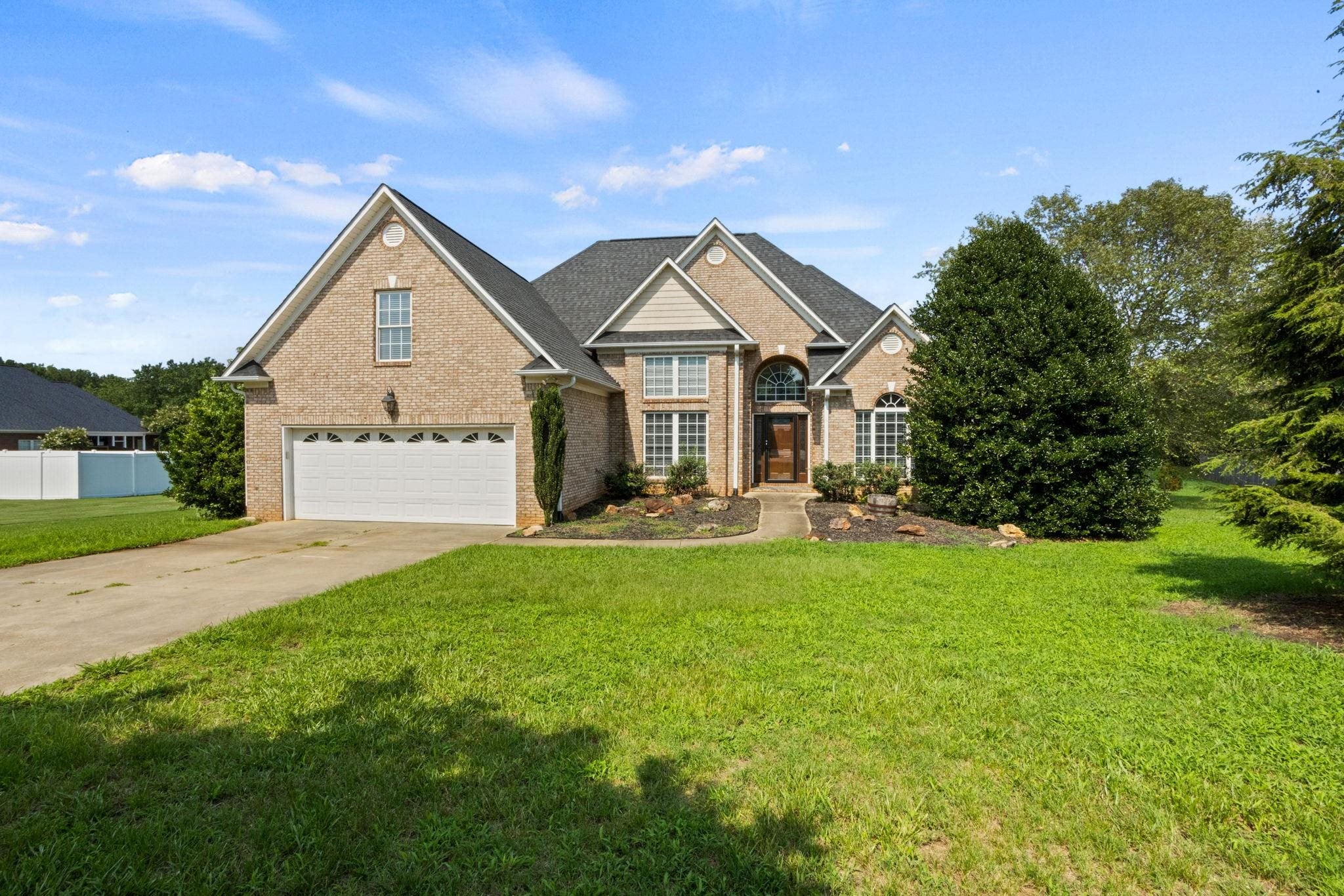 515 Blackstone Drive — photo