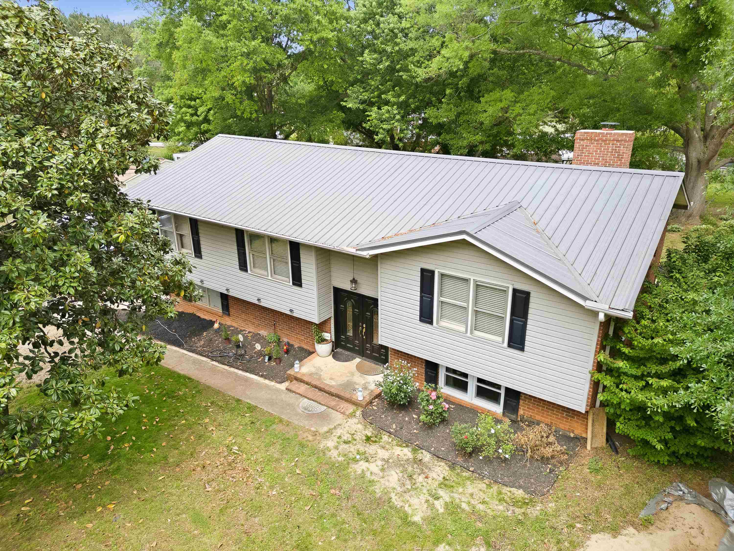 116 Winston Way — photo