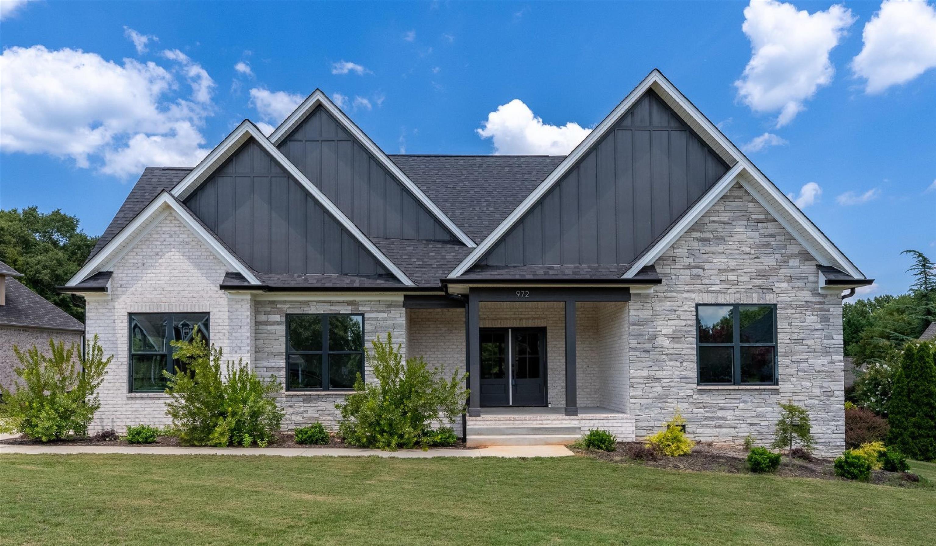 972 Nantahala Drive — photo
