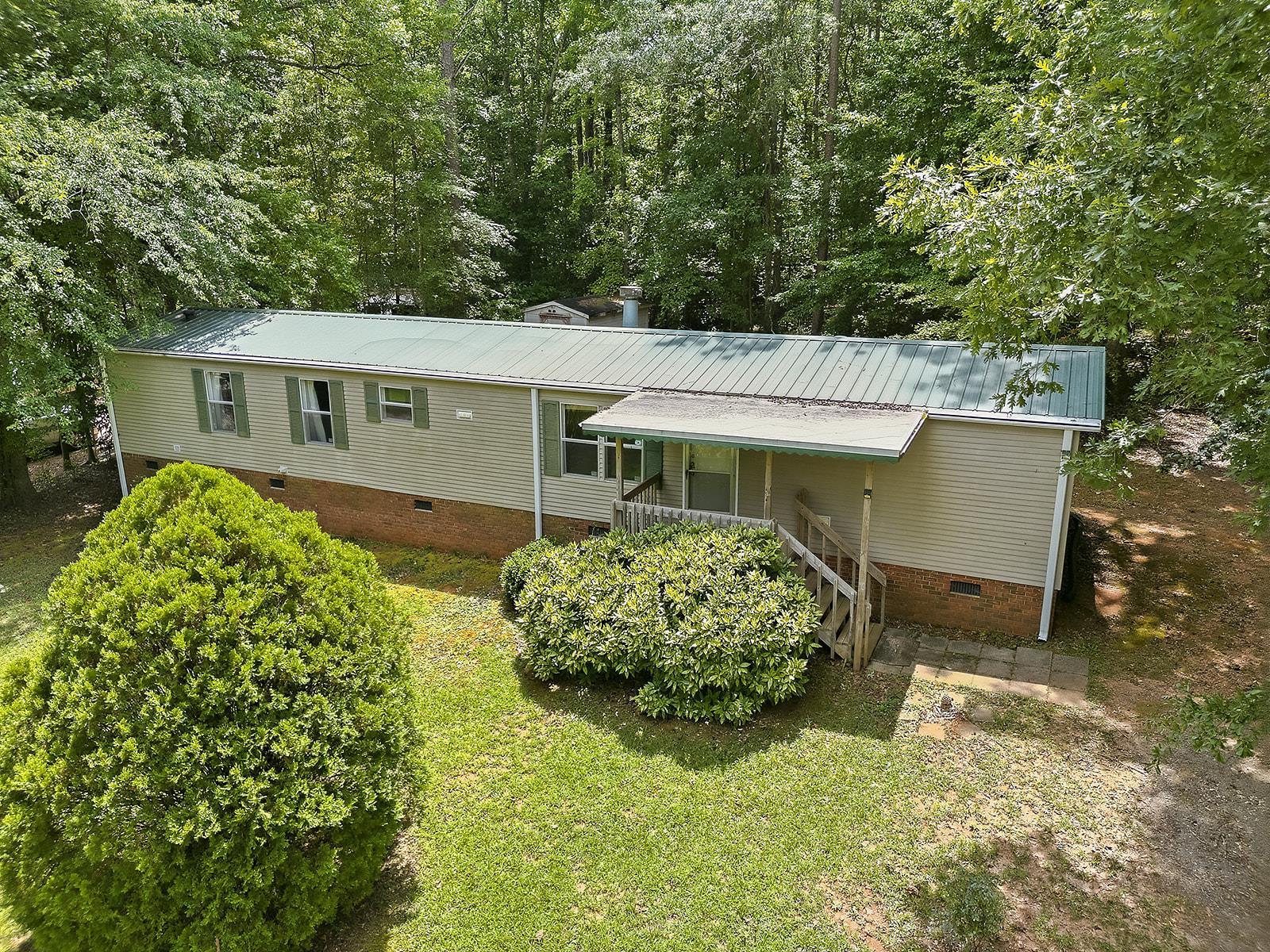 586 Kimbark Lane — photo