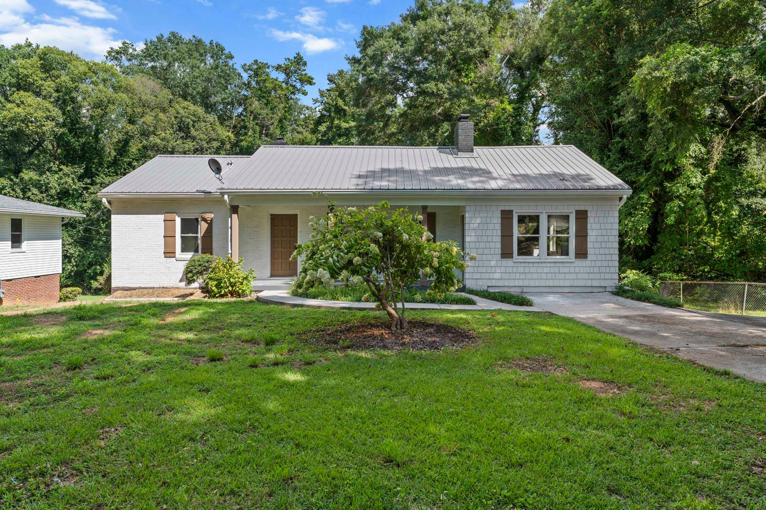 107 Coldbrook Drive — photo