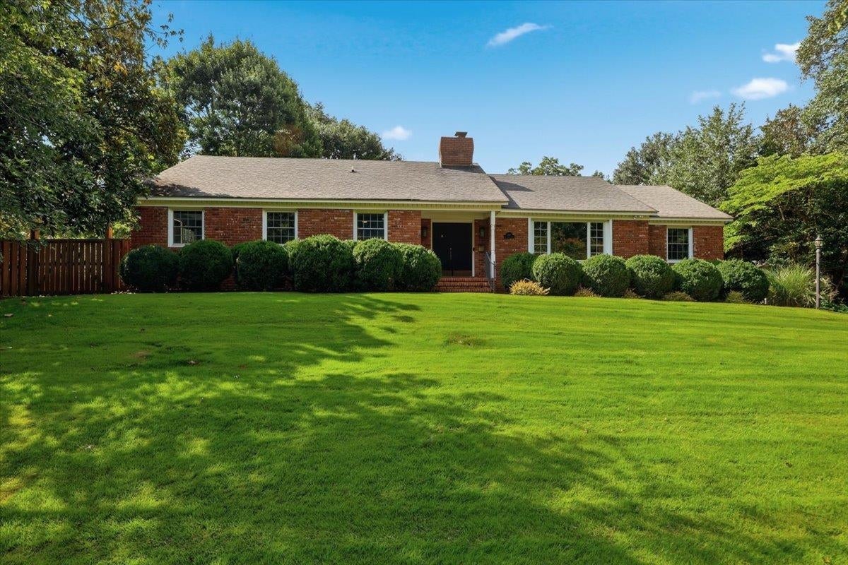 306 Beechwood Drive — photo