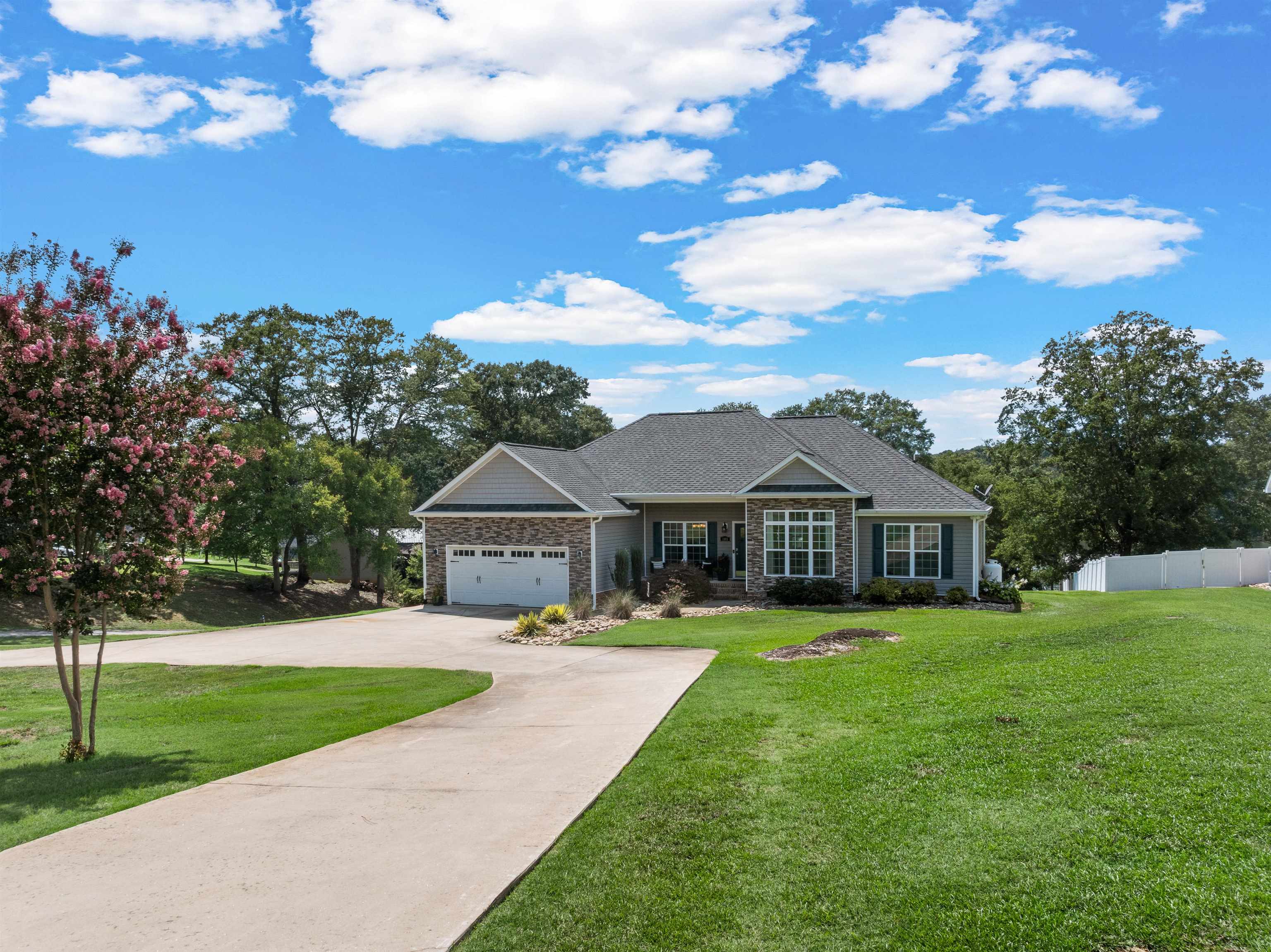 105 Michelle Drive — photo