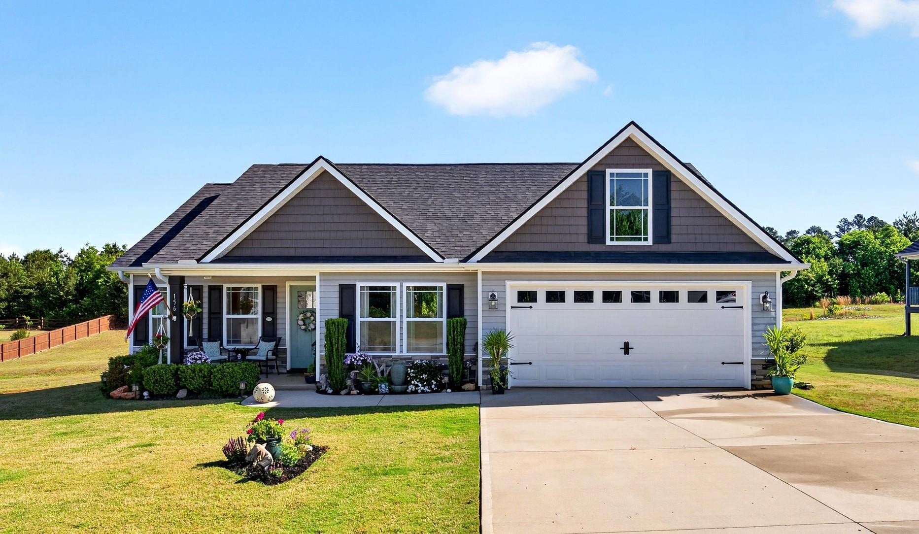 156 Thorn Creek Dr — photo