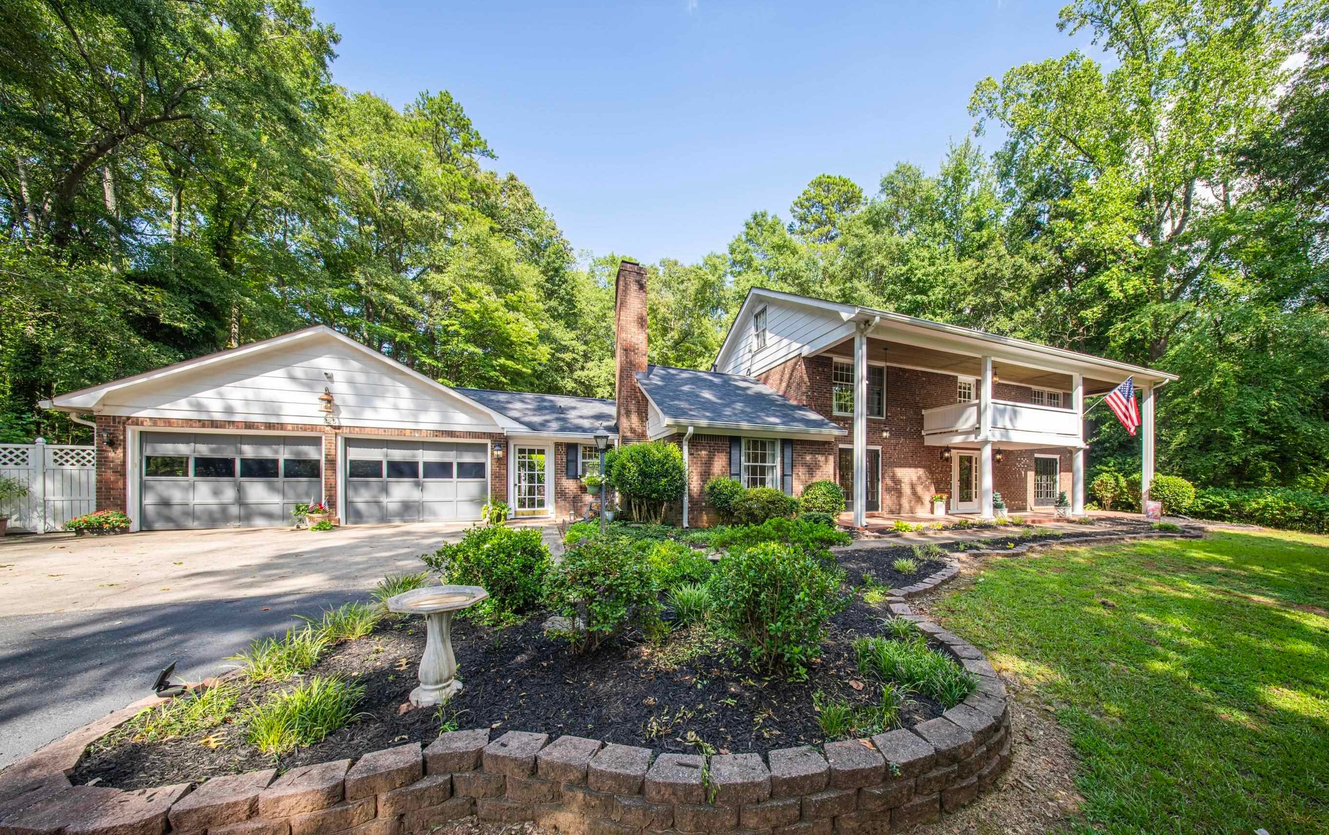 225 Walnut Hill Lane — photo
