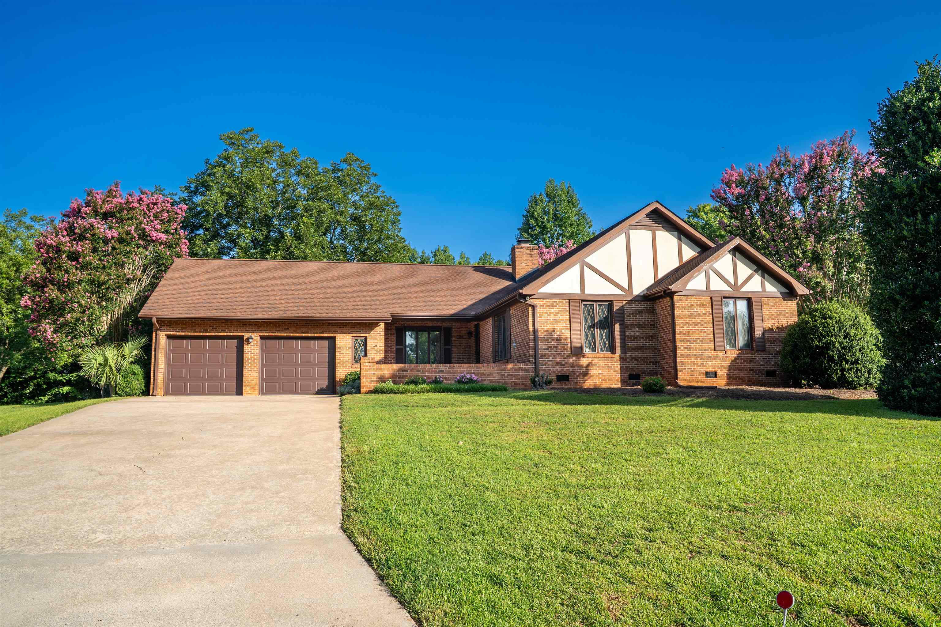 32 Nichols Drive — photo