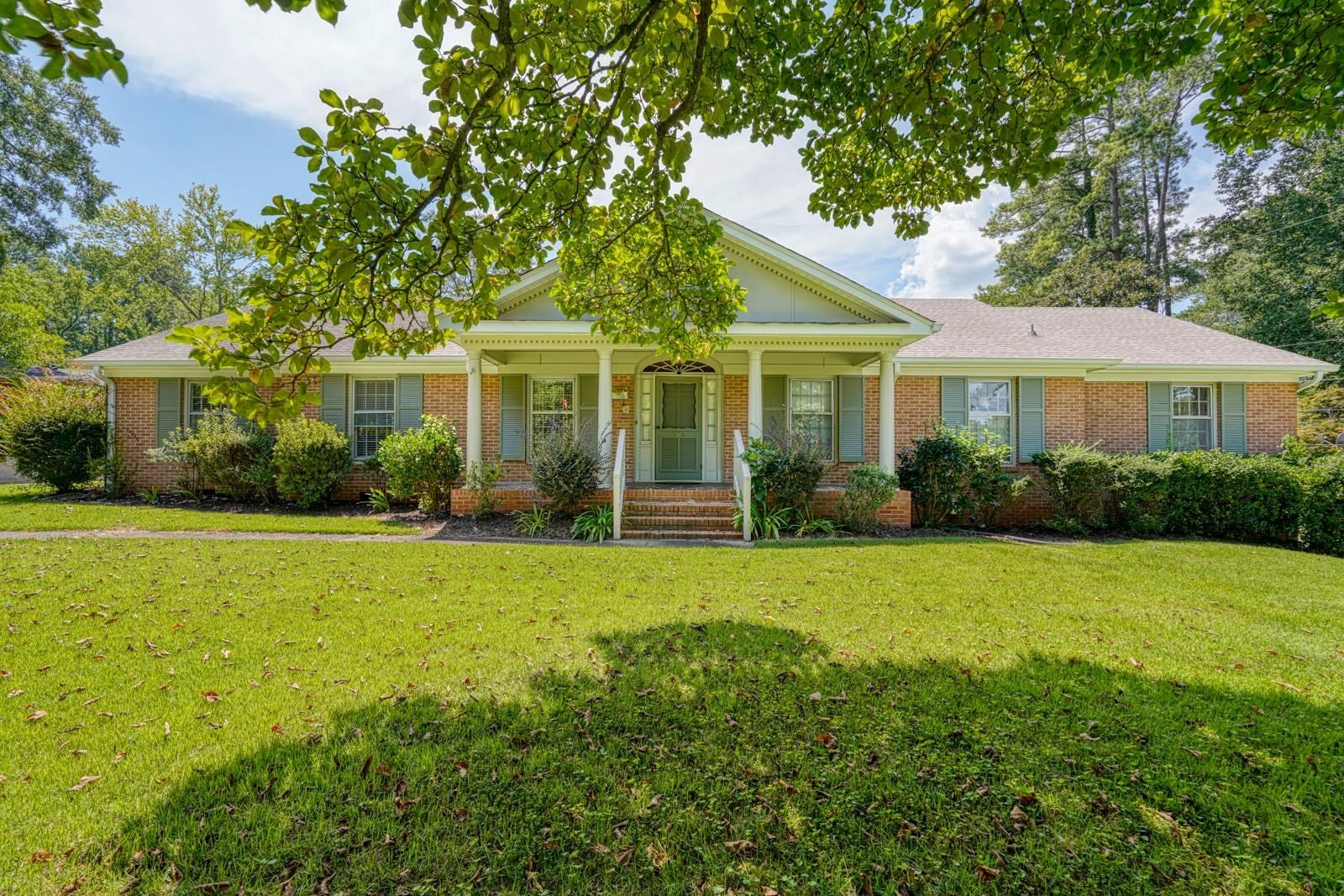 103 Pinetree Circle — photo
