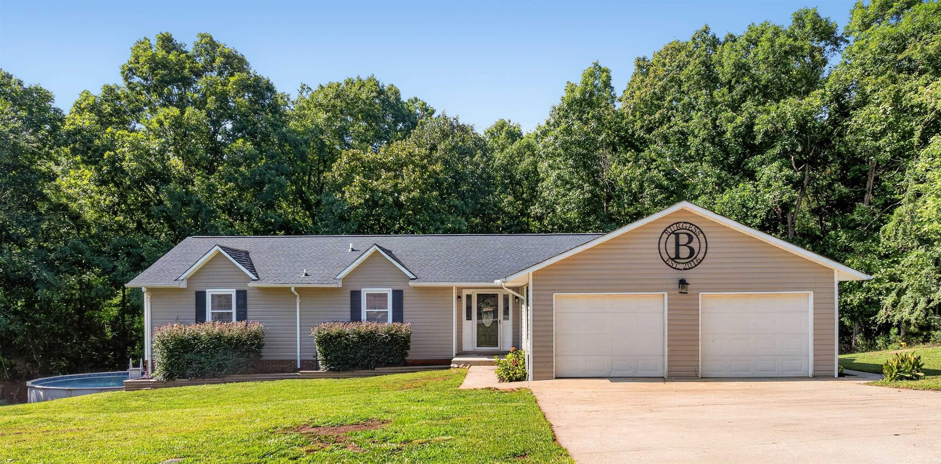 180 Hillcrest Drive — photo