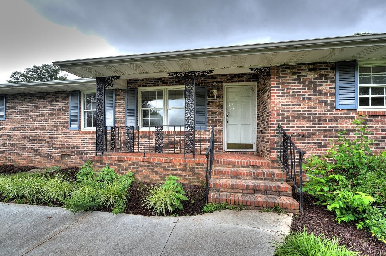 1195 Holly Springs Road — photo