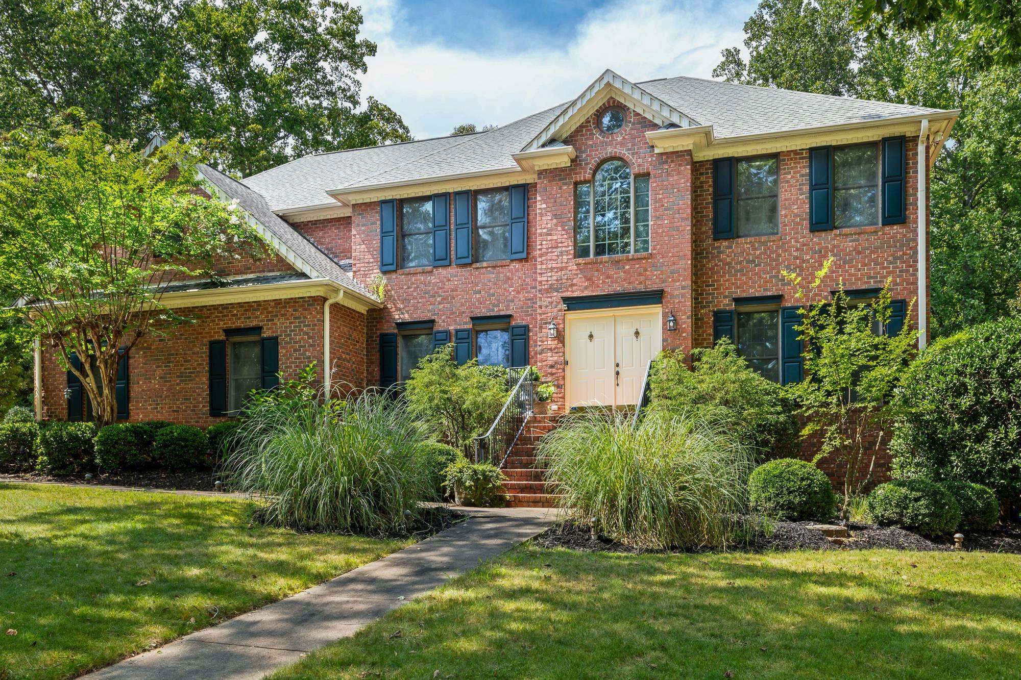 220 Hillsboro Trace — photo