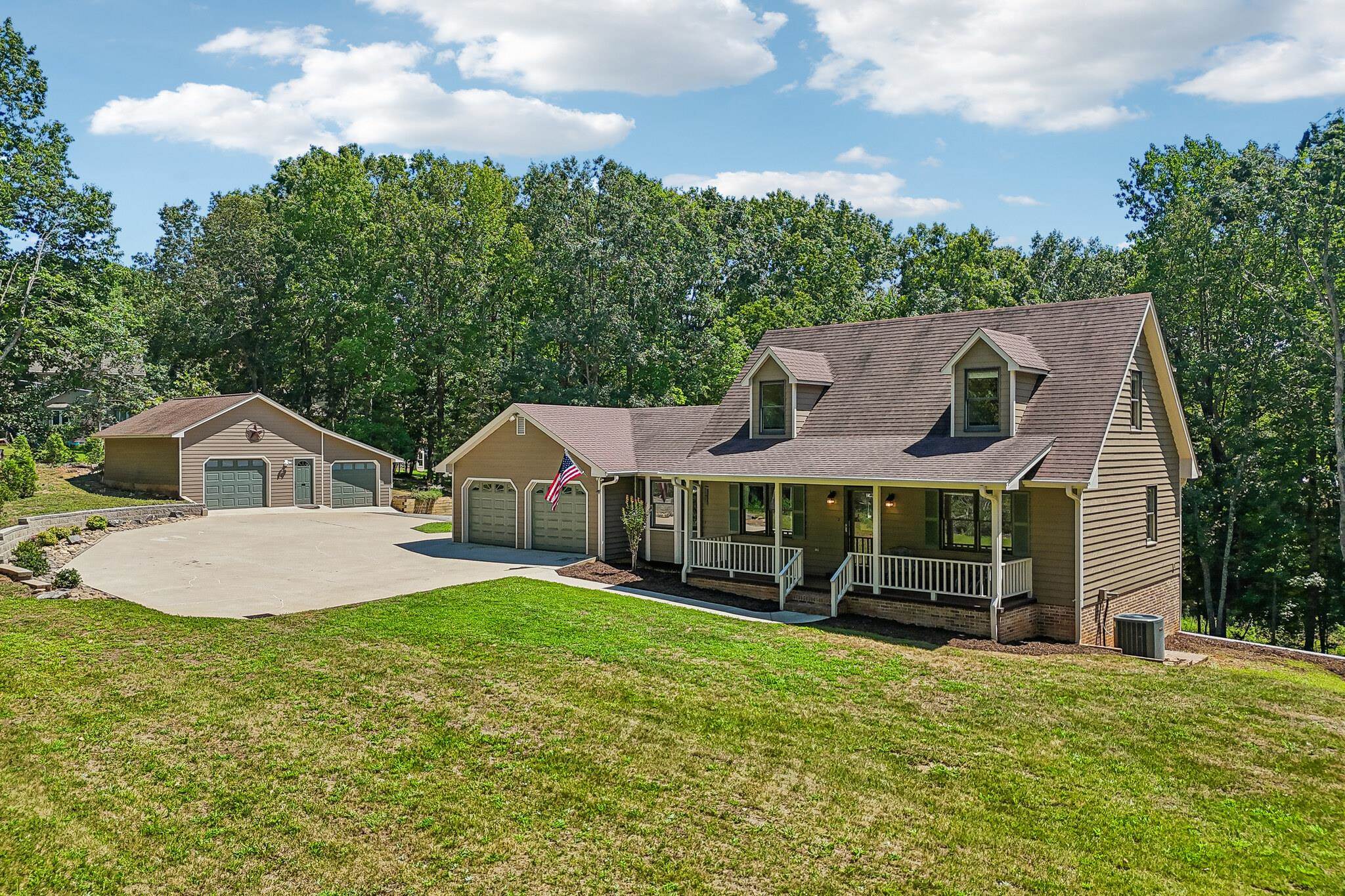 158 Mallard Drive — photo