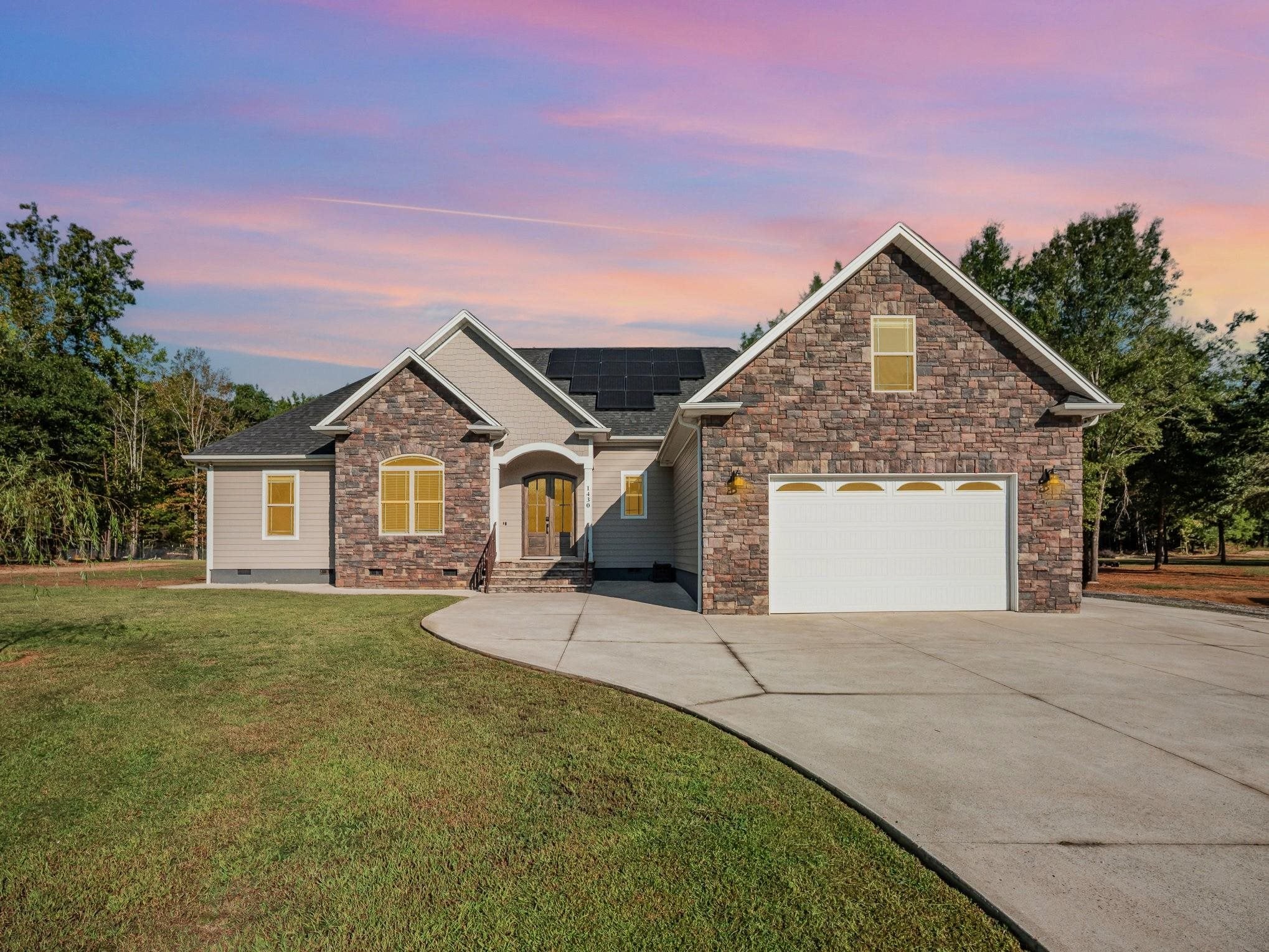 1430 John Dodd Rd — photo