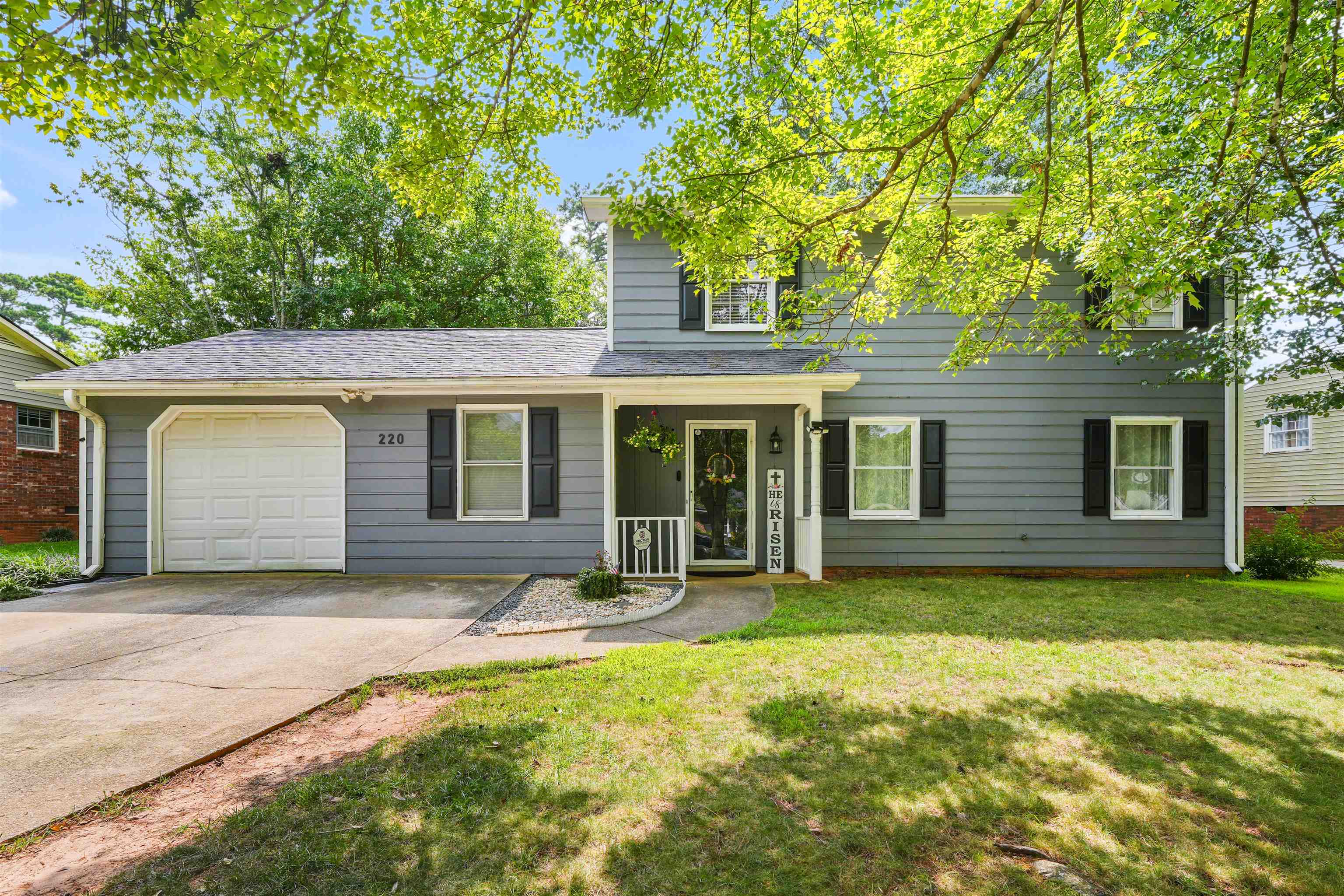 220 Heather Drive — photo