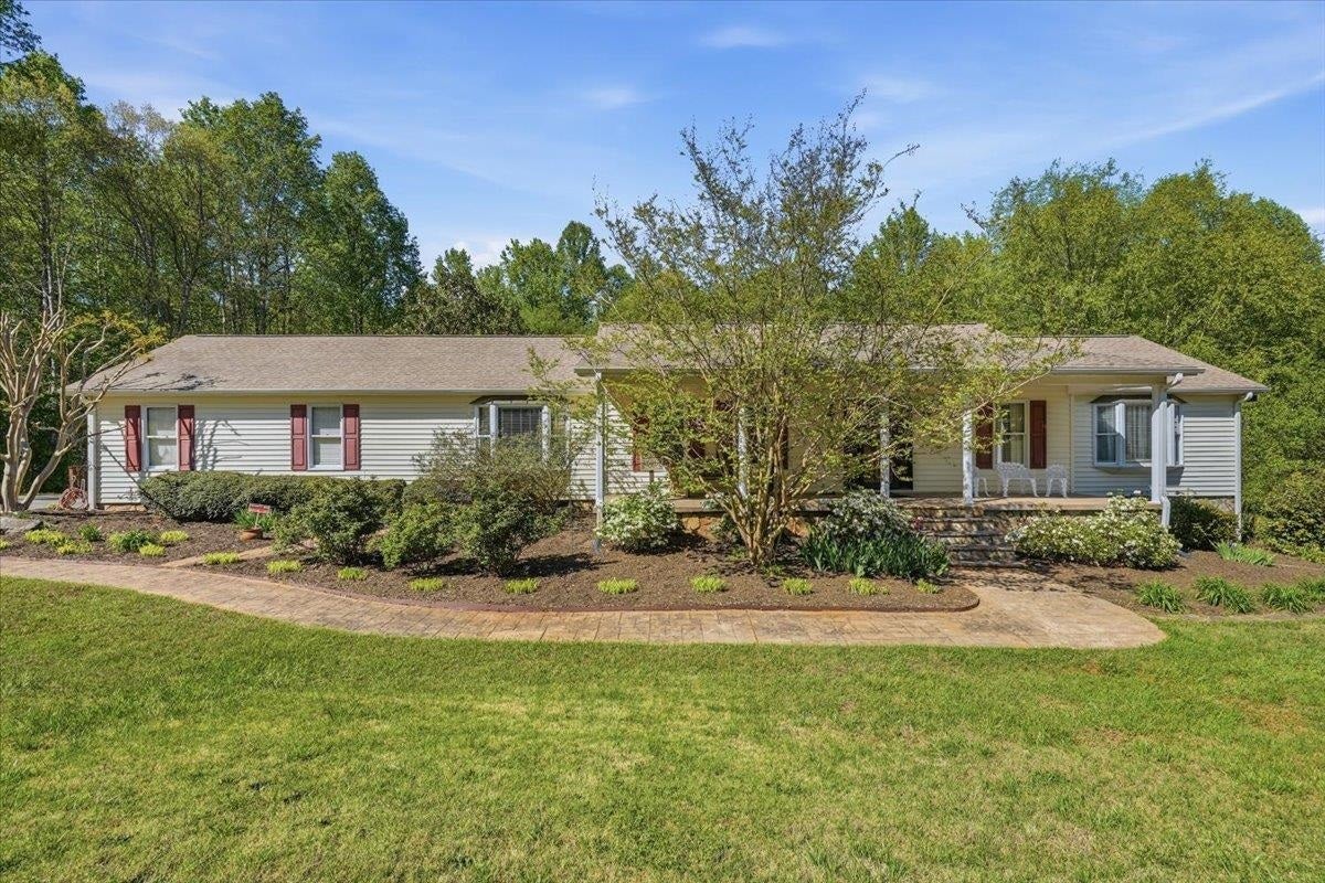 310 Holly Springs Road — photo