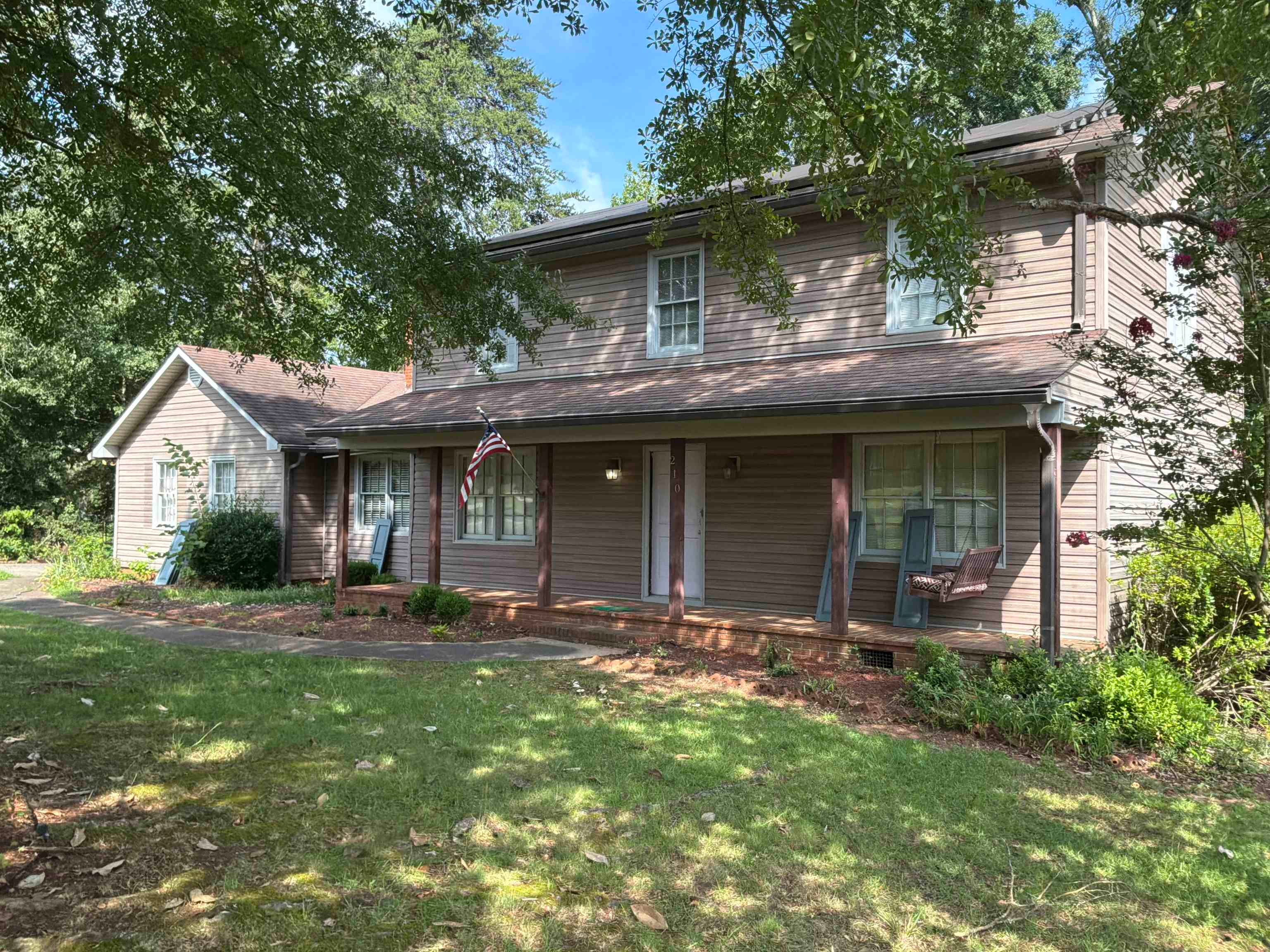 210 Trailwood Drive — photo