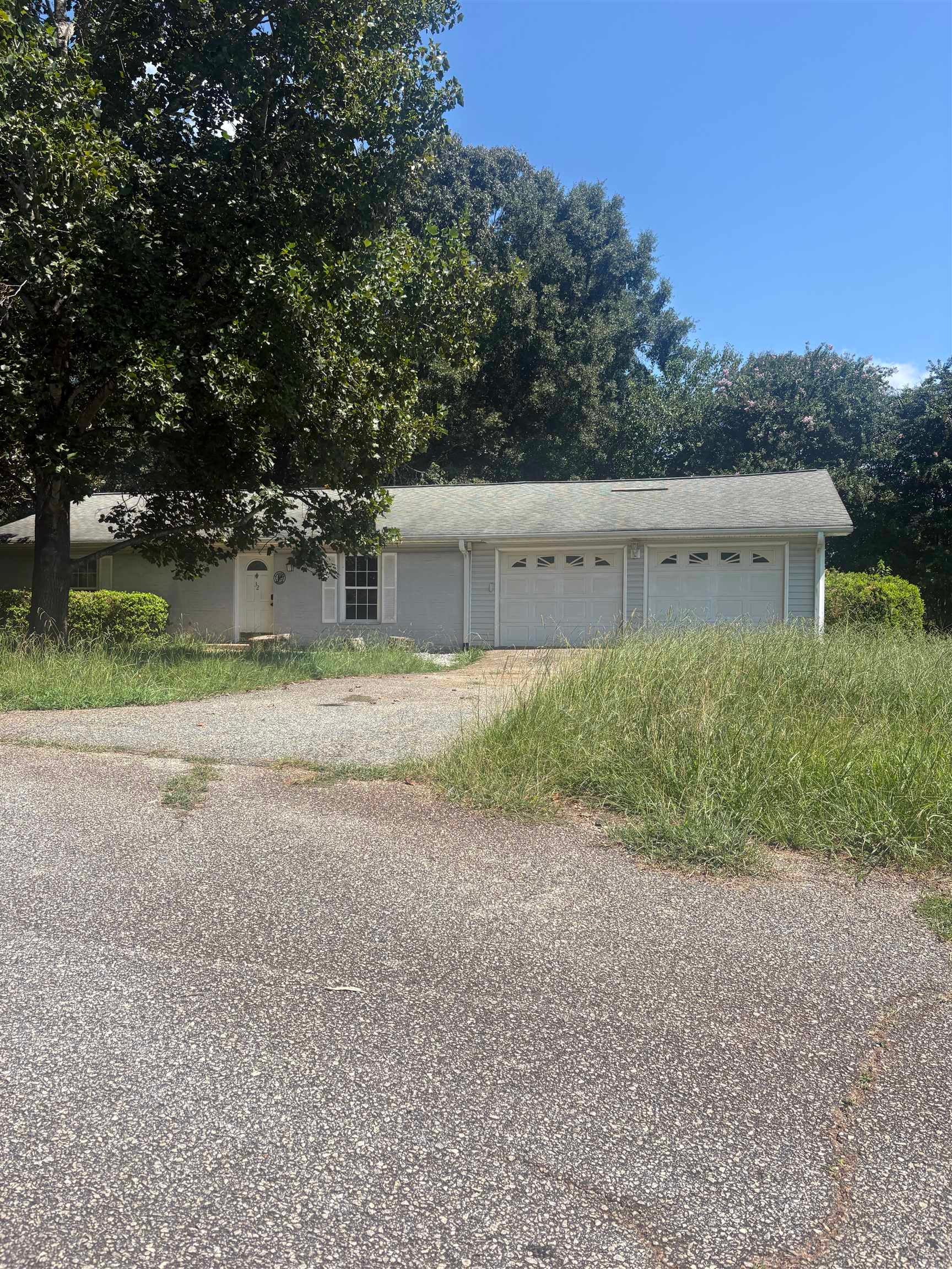 32 Brookville Drive — photo