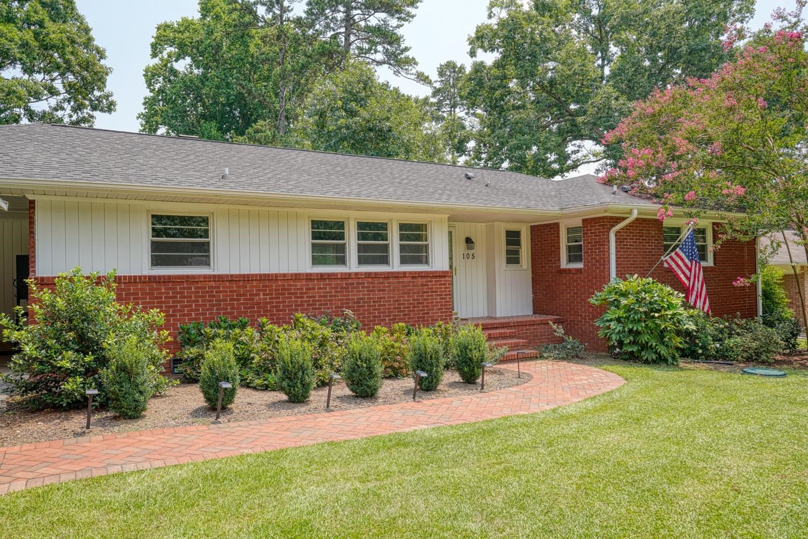105 Guilford Place — photo