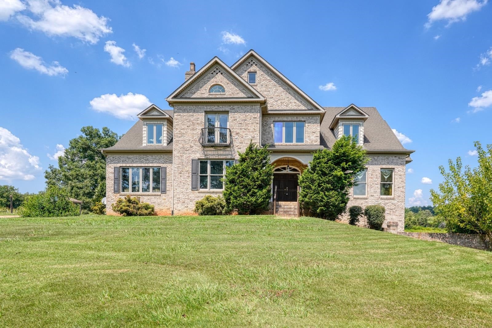 945 Love Springs Road — photo