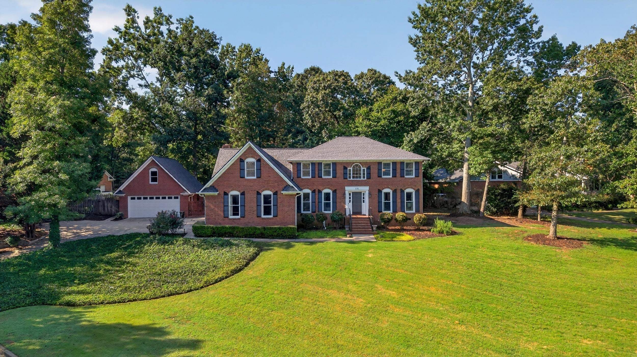131 Woodridge Drive — photo