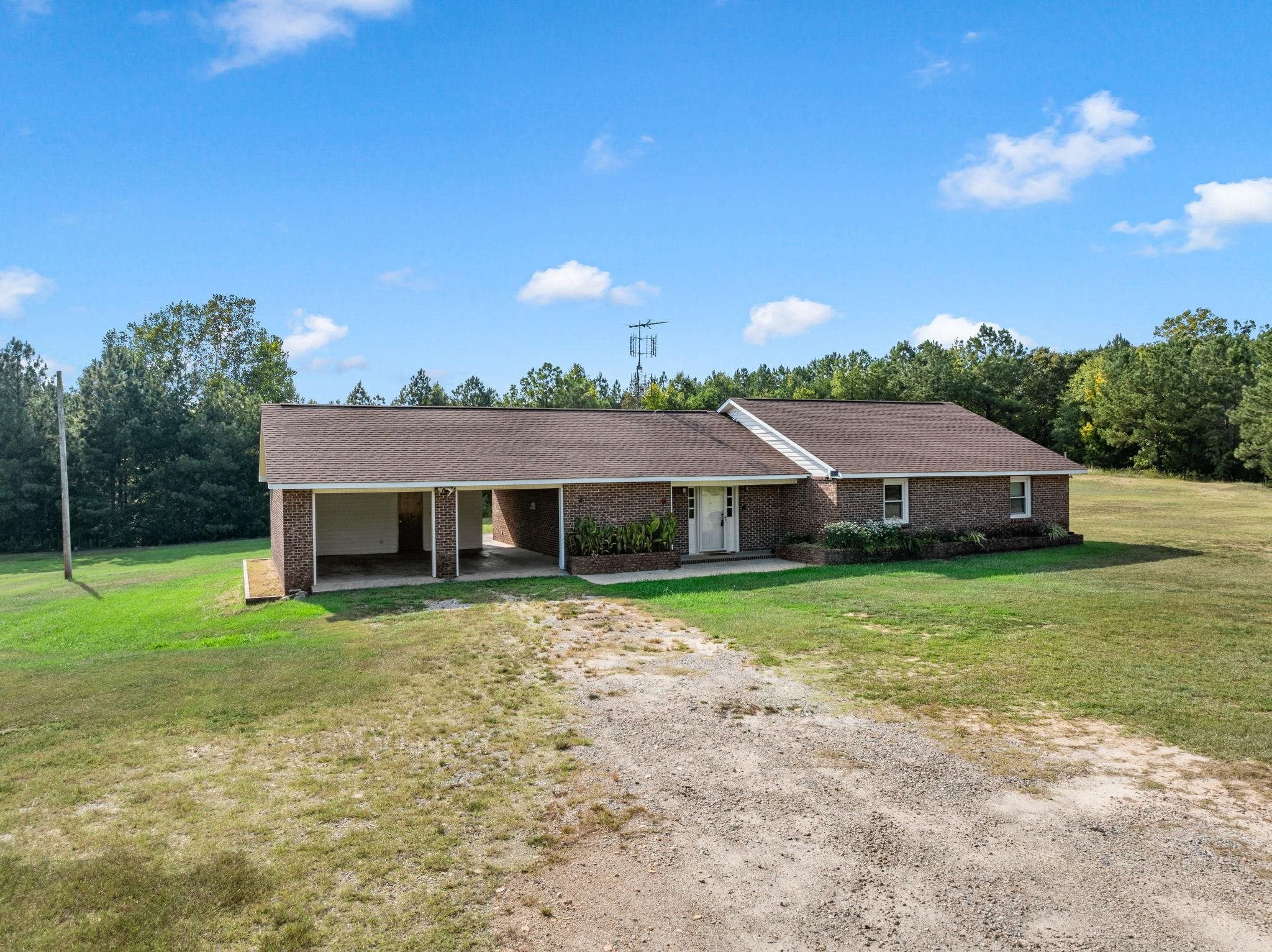 1032 Fairview Church Circle — photo