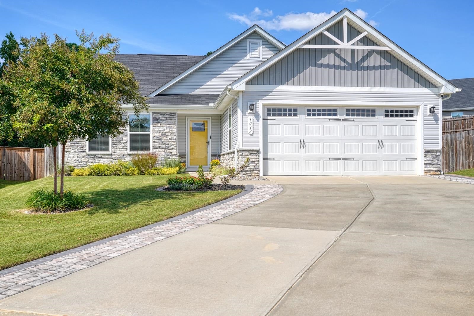 1038 Hunter Green Lane — photo