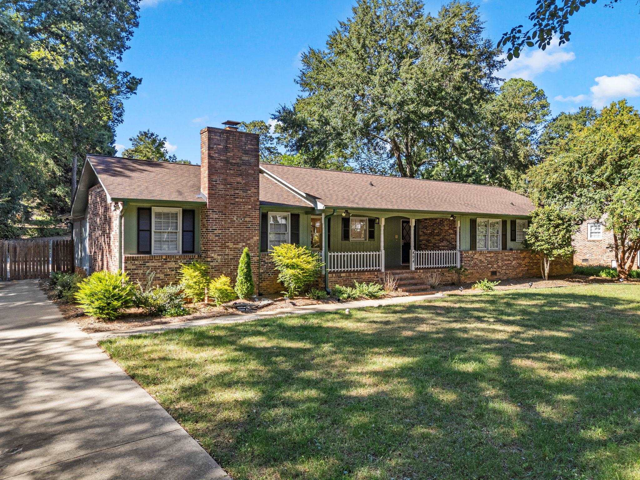 494 Royal Oak Drive — photo