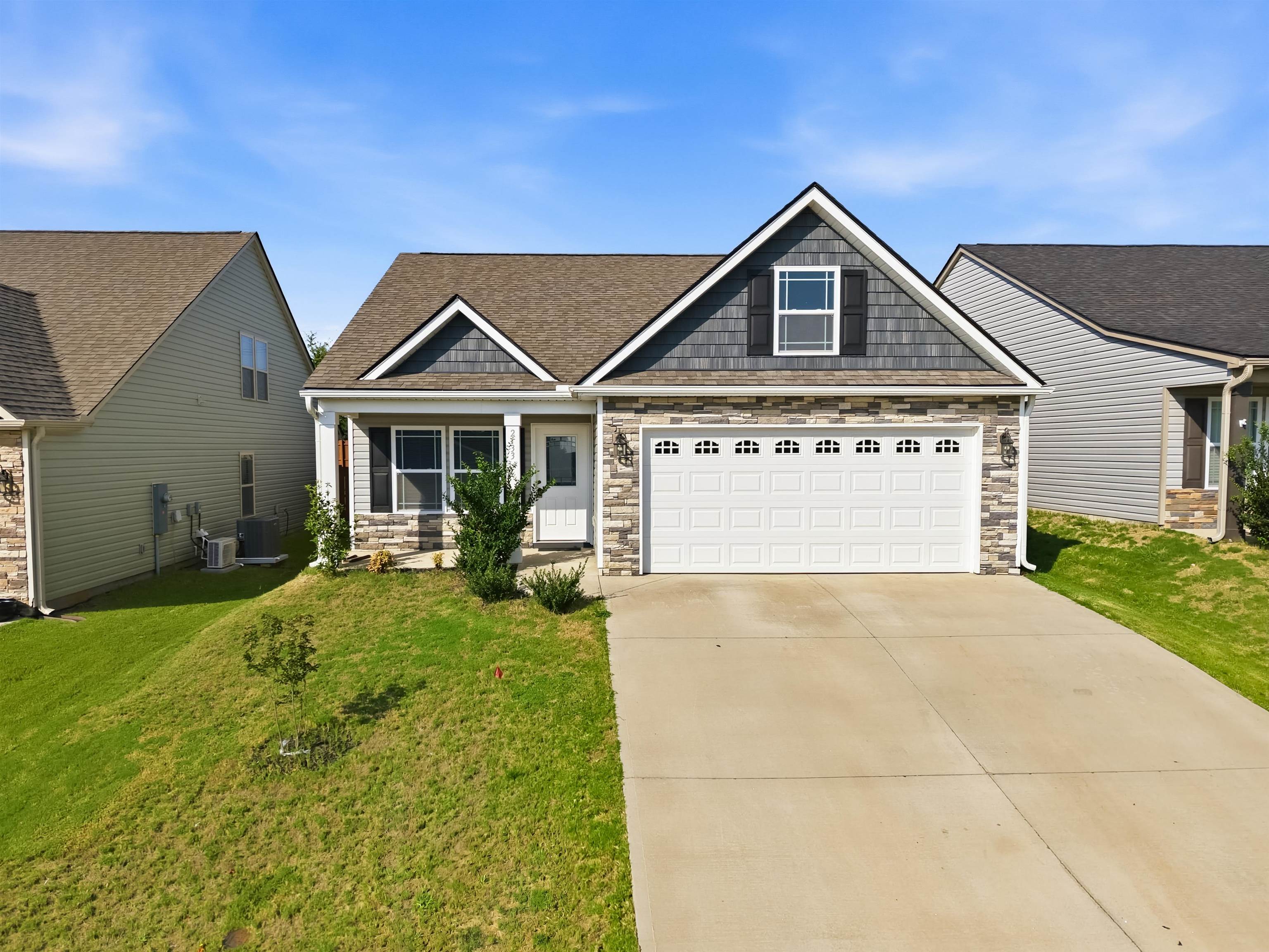 2133 Davenport Court — photo