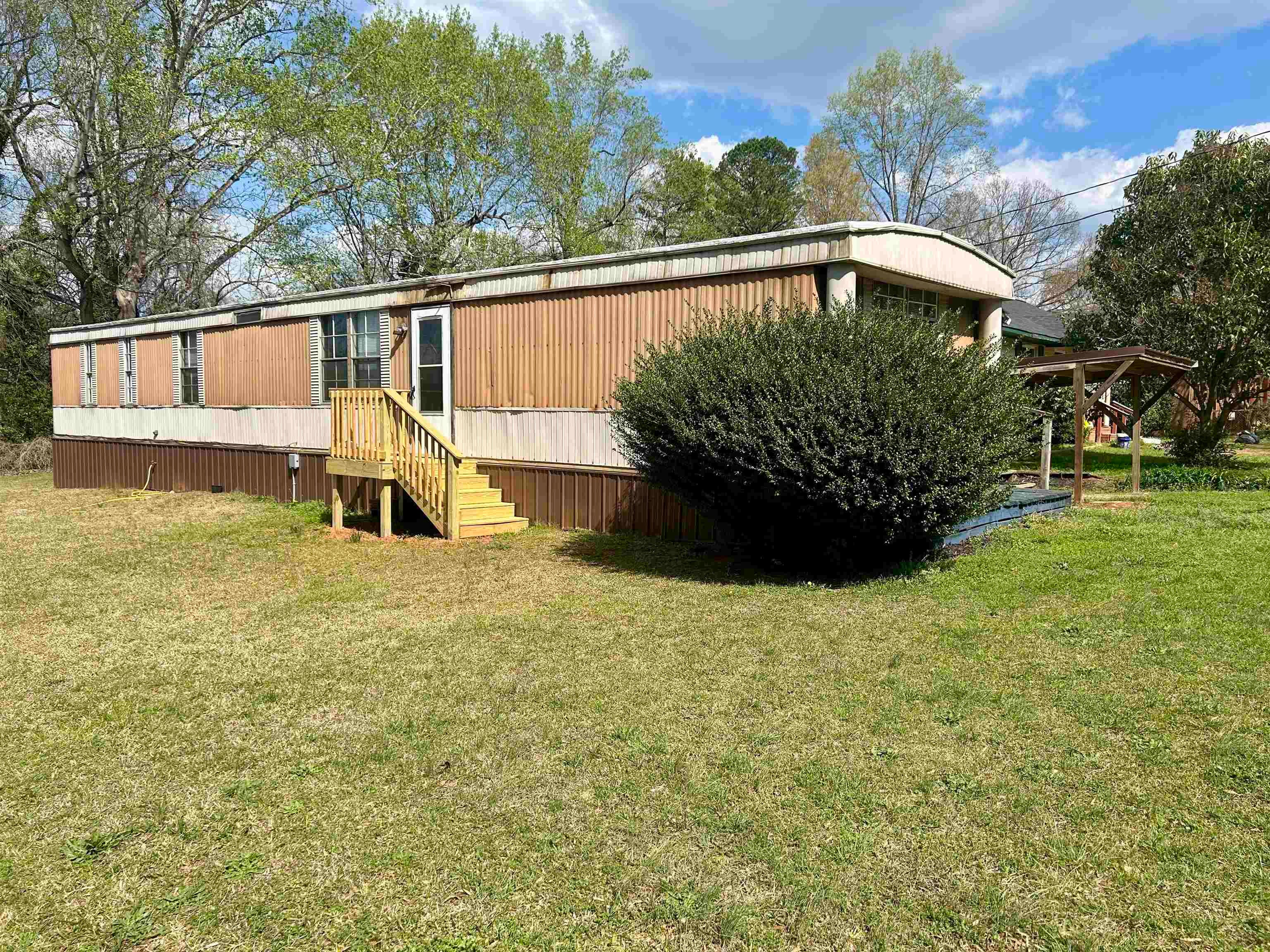 120 Crestmont Drive — photo