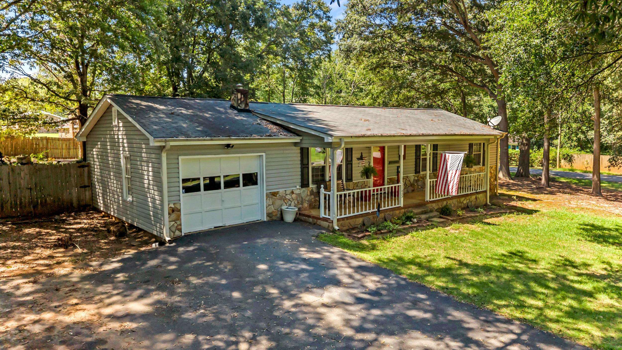 1175 Springdale Circle — photo
