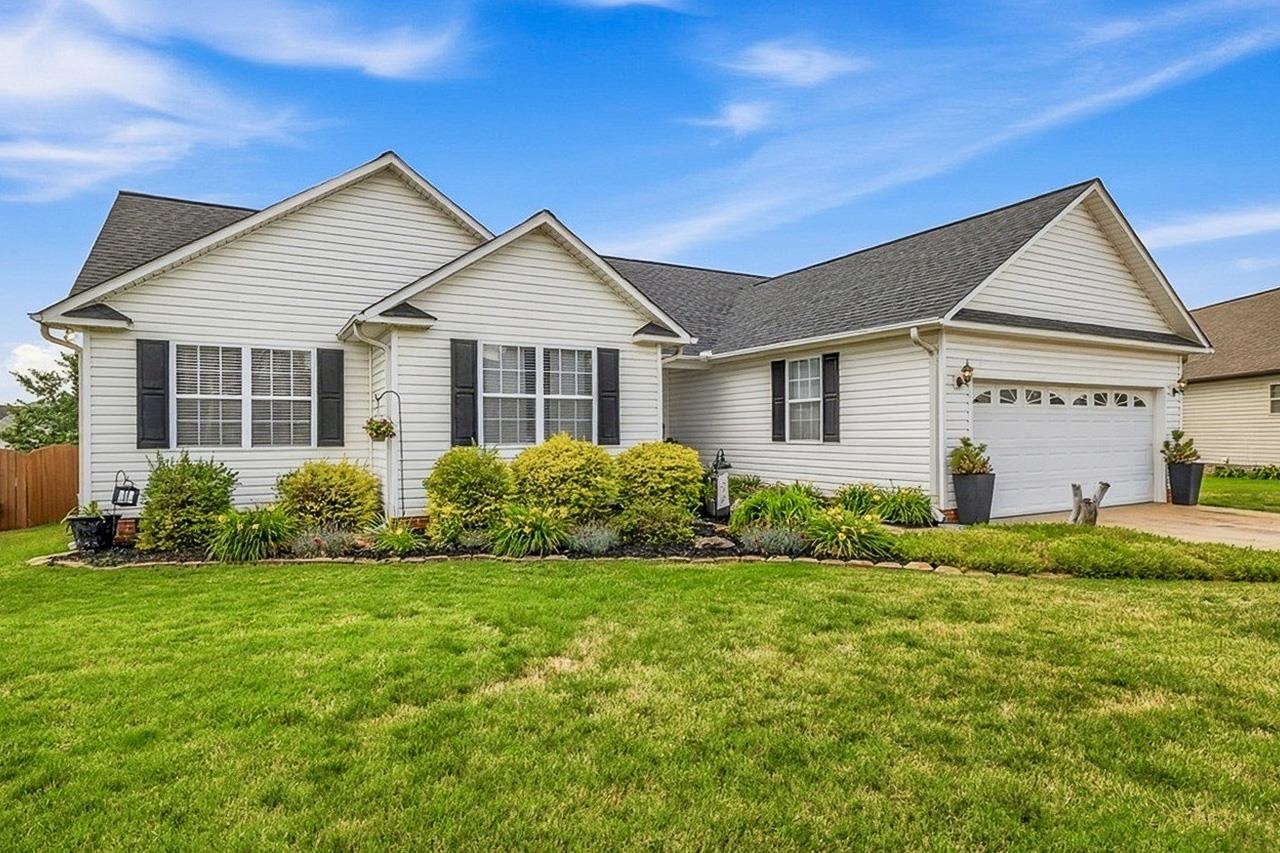 114 Harvest Ridge Drive, Inman, SC 29349