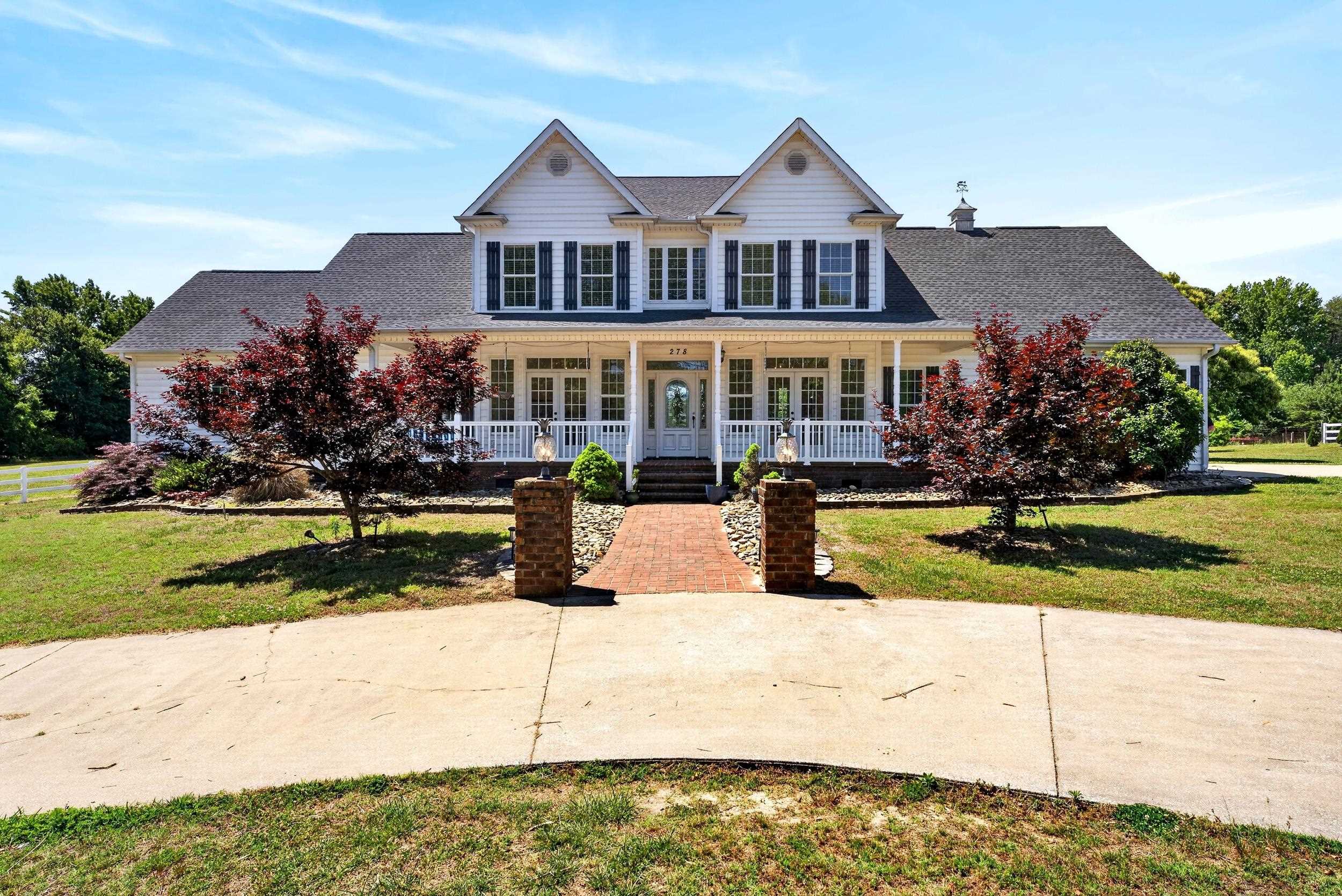 278 Holden Dr — photo