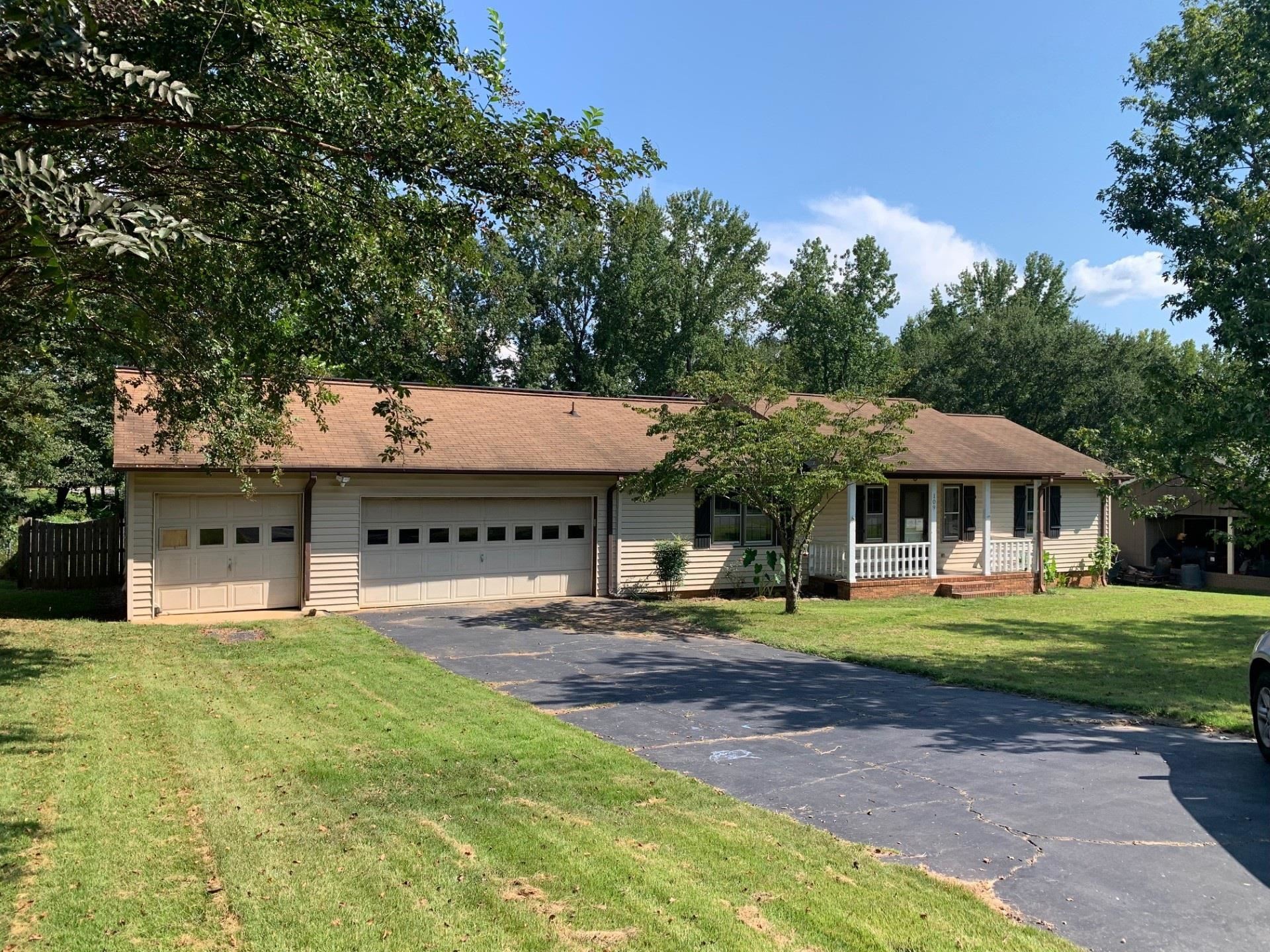 109 Goldenrod Lane — photo