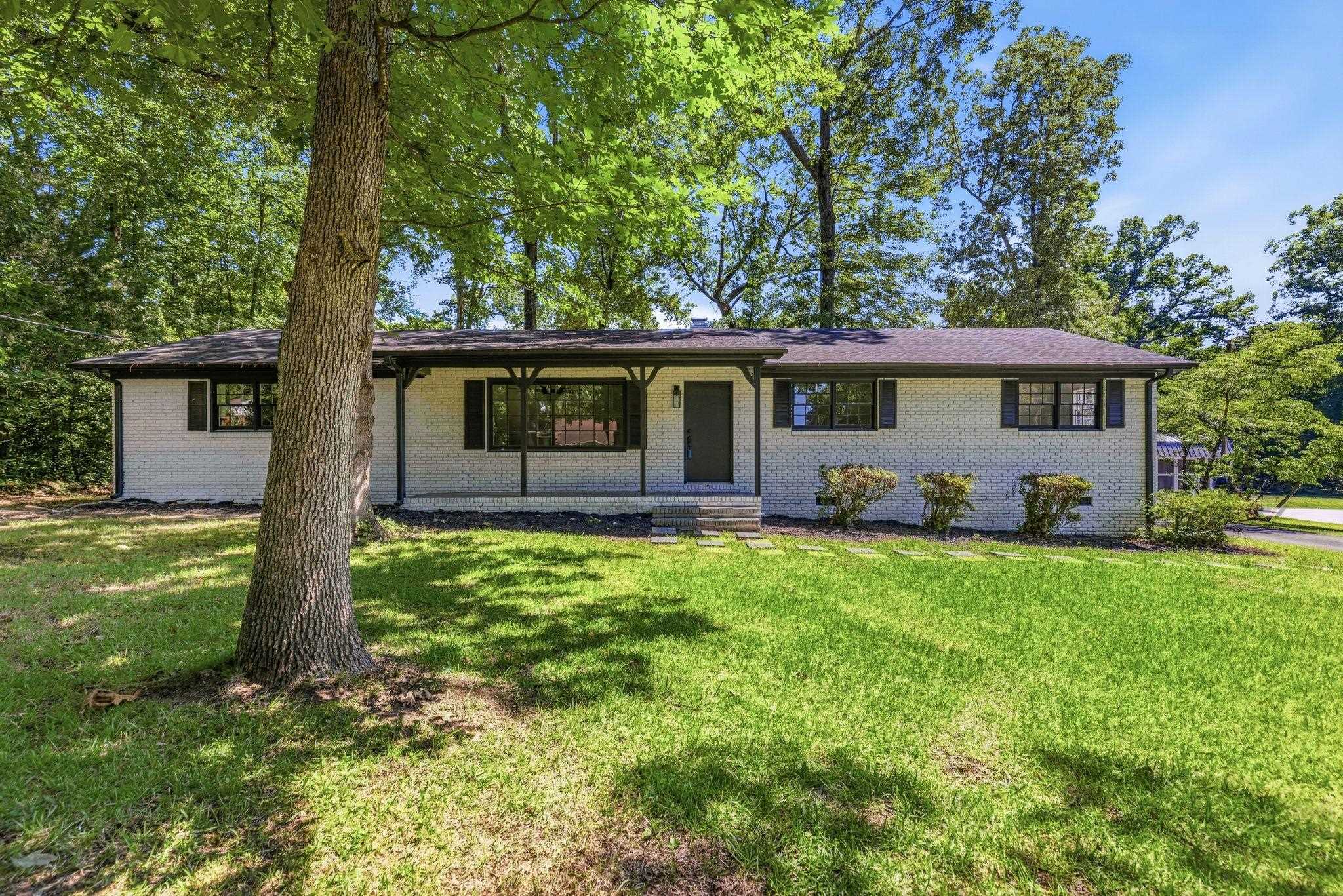 131 Ridgeway Road, Spartanburg, SC 29301