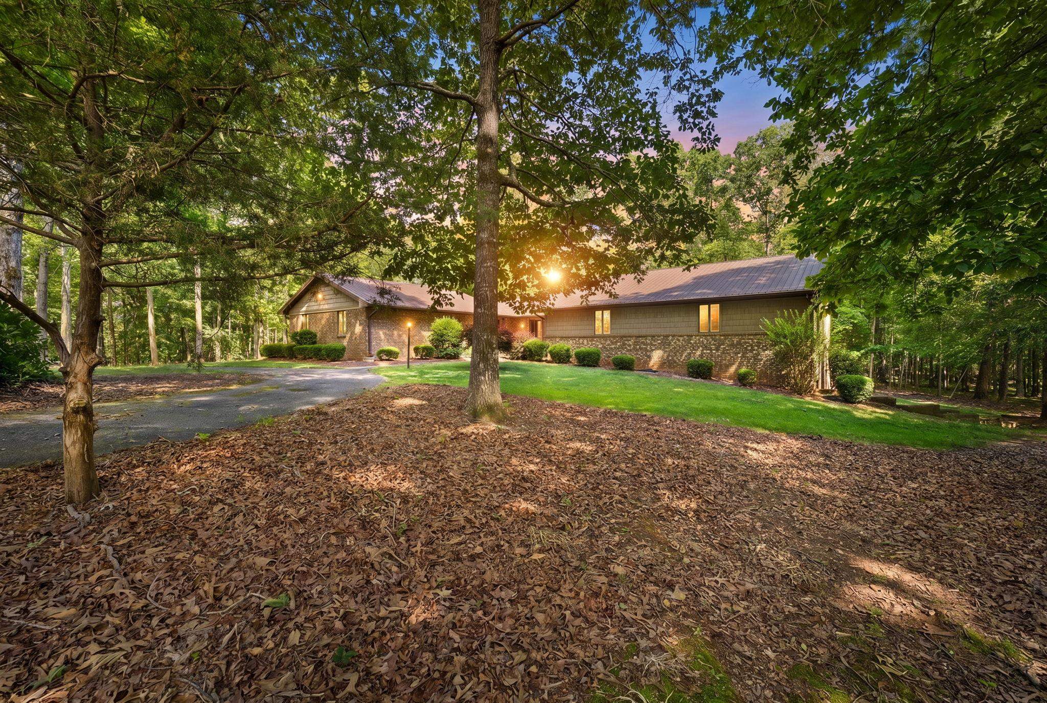 620 Walnut Grove Road — photo