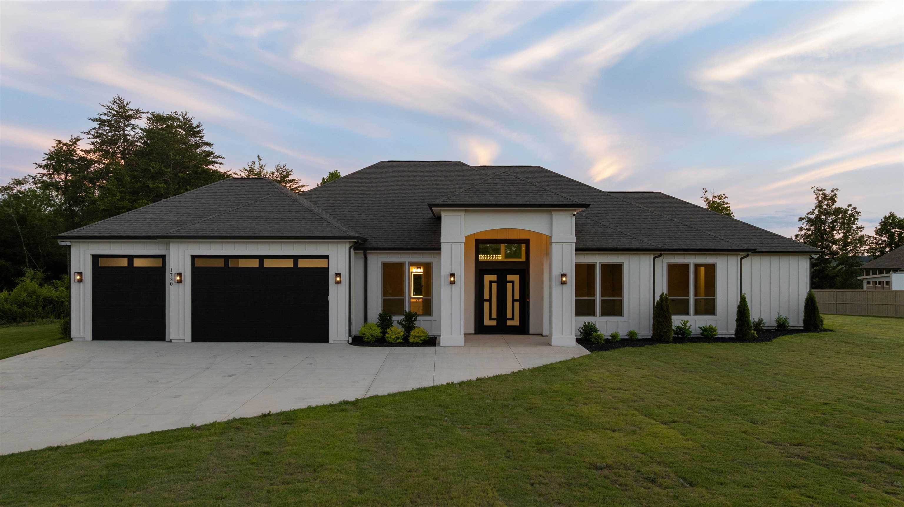 1730 Riveroak Road — photo