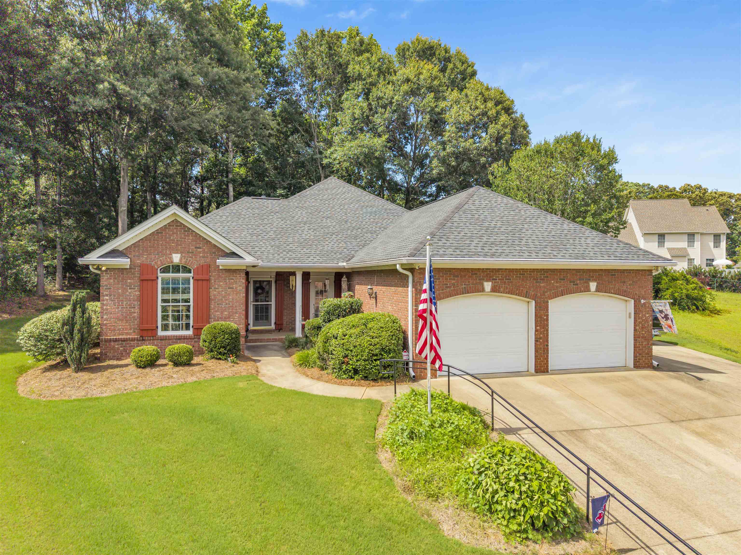 726 Moonridge Drive — photo