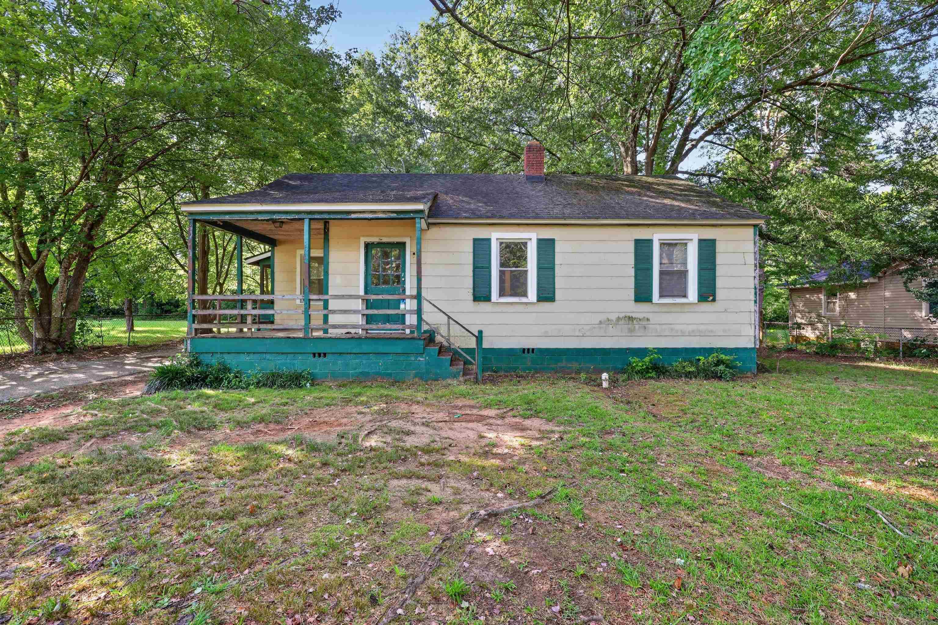 204 Anderson Drive — photo