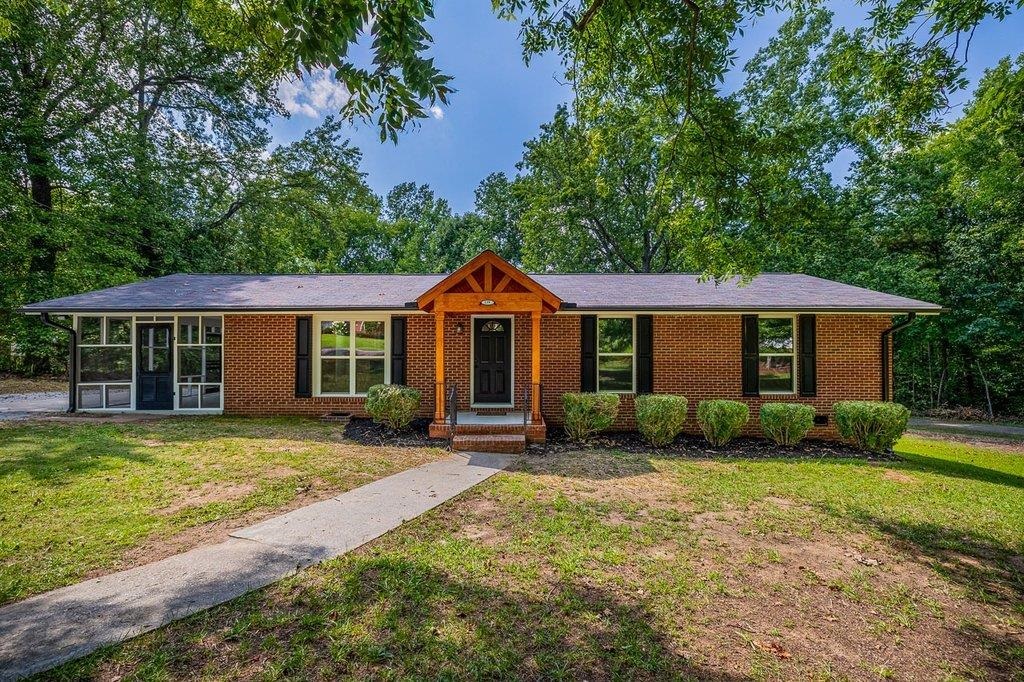 139 E forest Drive, union, SC 29379 — photo 2